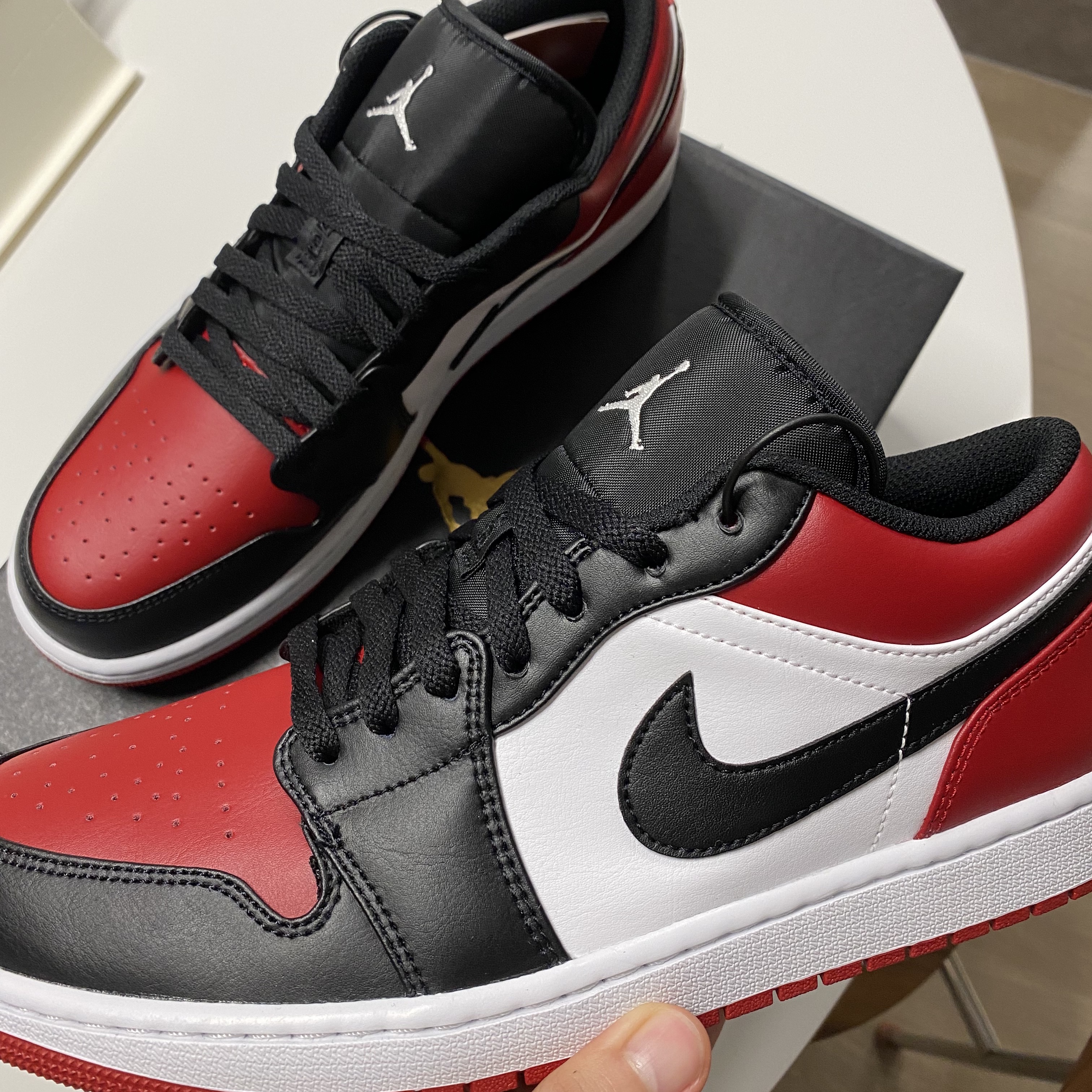 Jordan 1 Low Bred Toe 착용 스타일