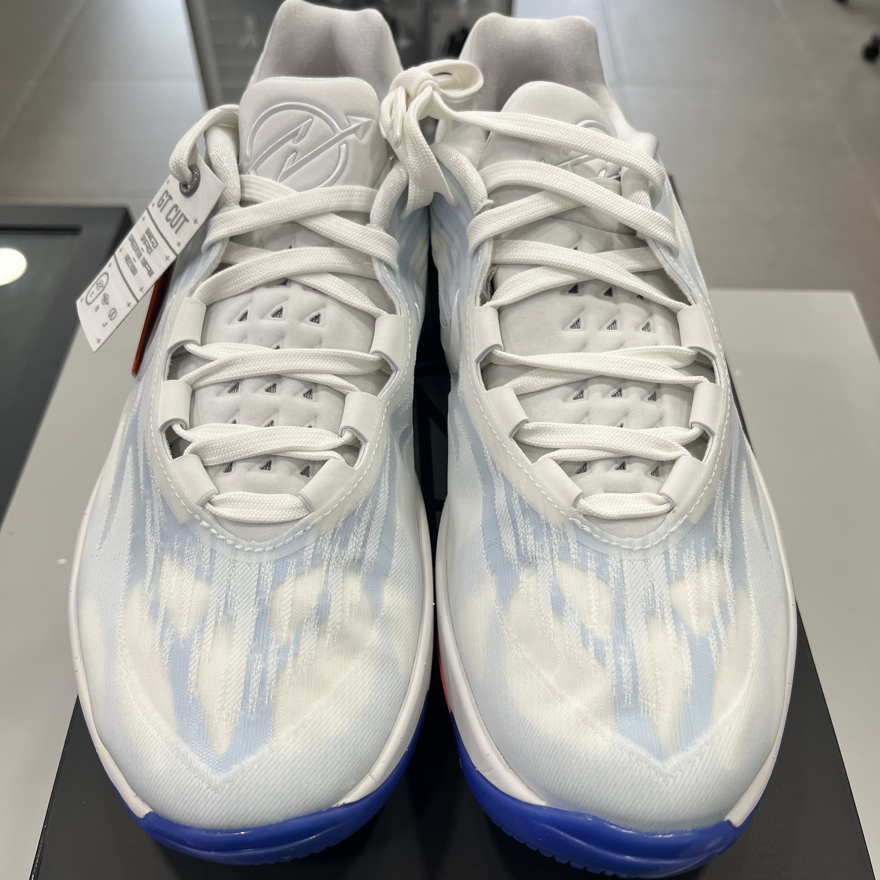 Nike Air Zoom GT Cut 2 Summit White 착용 스타일 - 2