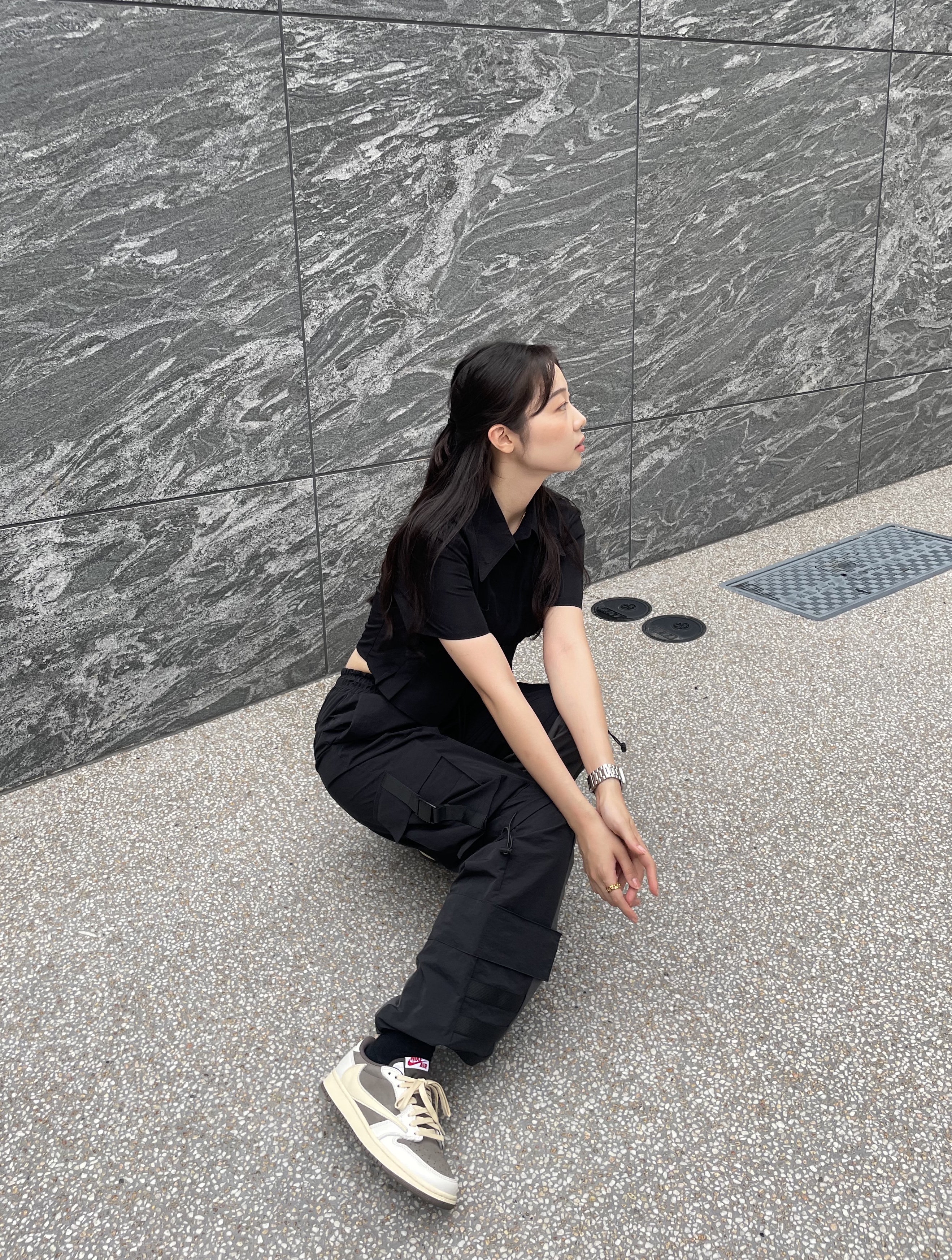 Jordan 1 x Travis Scott Retro Low OG SP Sail and Ridgerock 착용 스타일