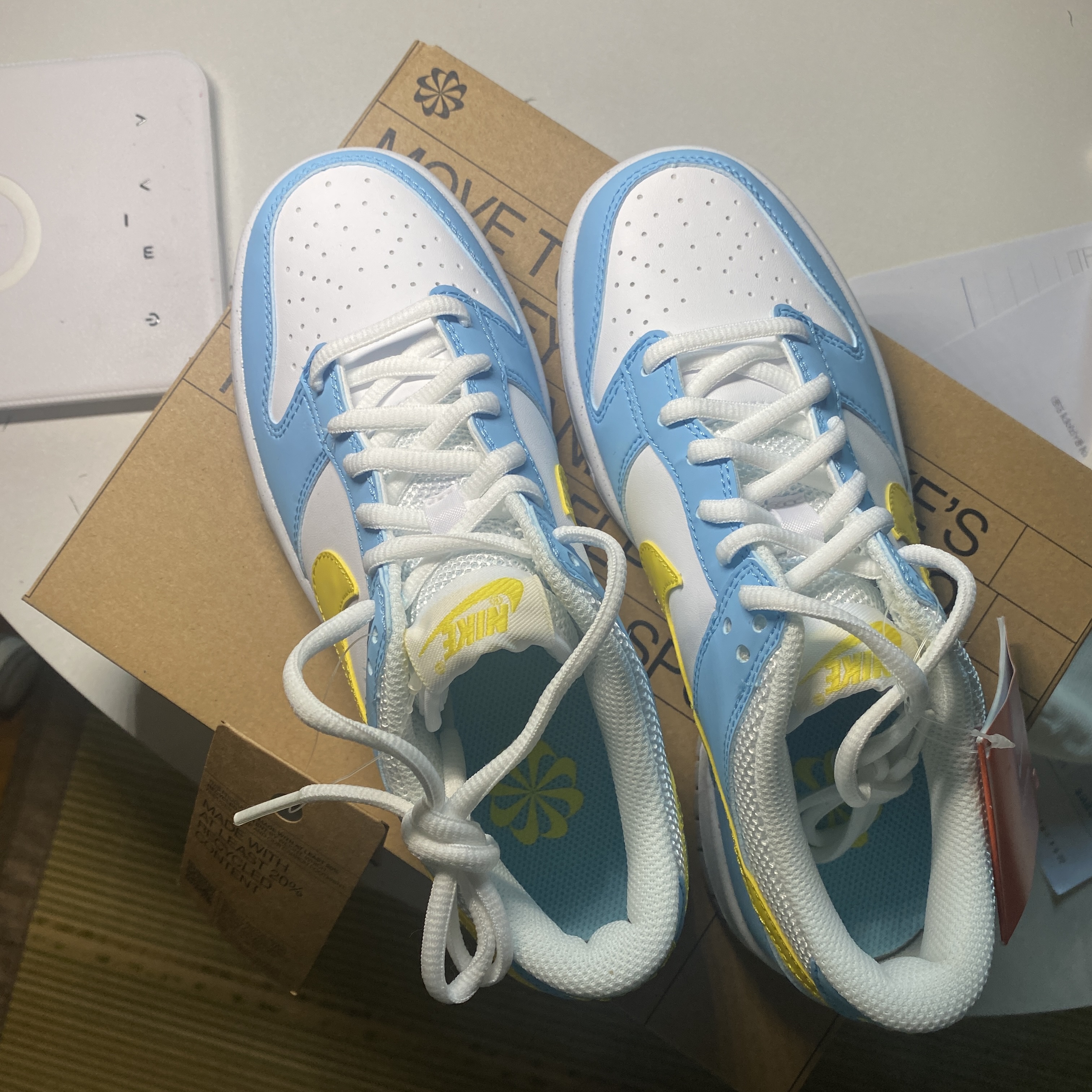 (GS) Nike Dunk Low Next Nature Blue Chill Yellow Strike 착용 스타일 - 1