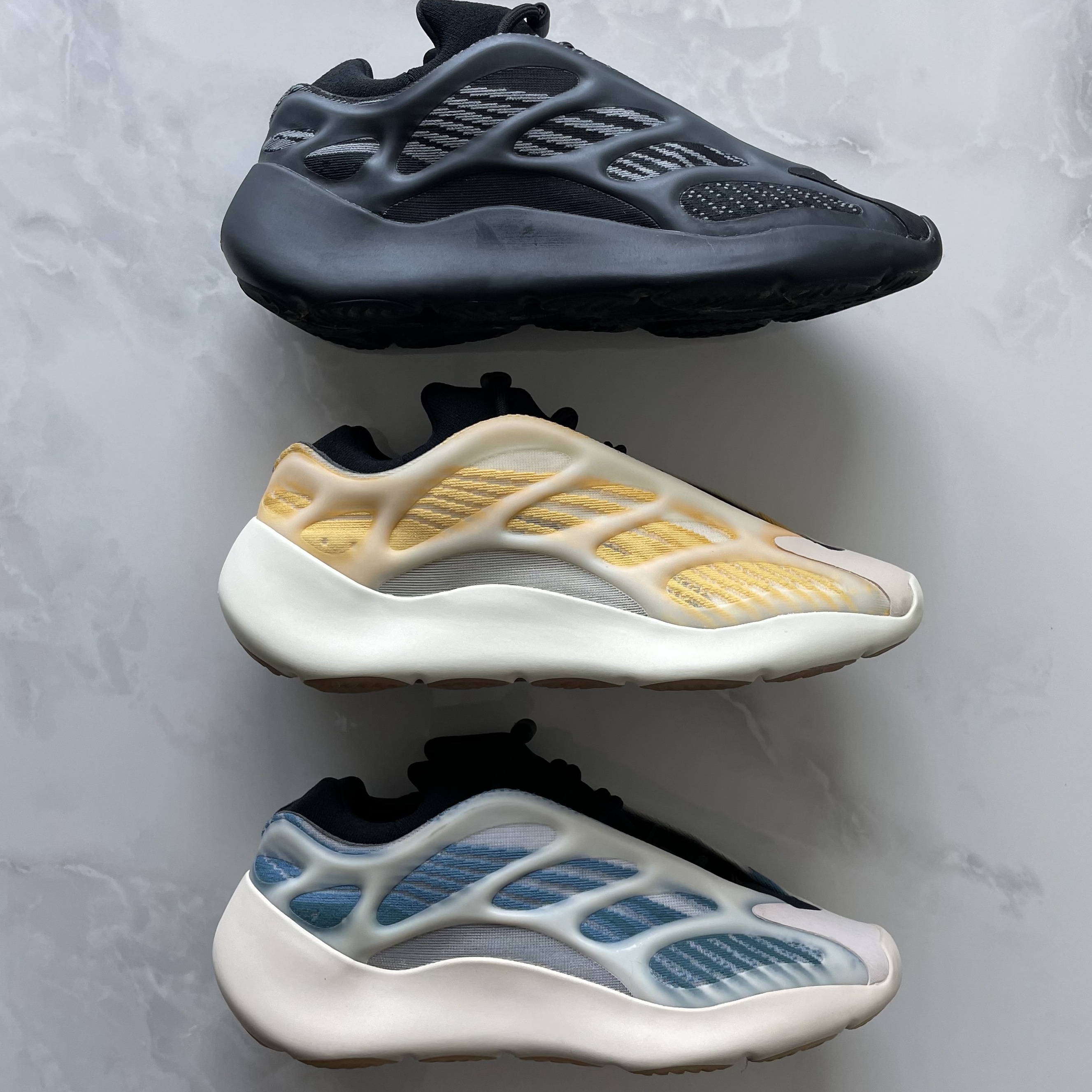 Adidas Yeezy 700 V3 Mono Safflower, Adidas Yeezy 700 V3 Kyanite 착용 스타일