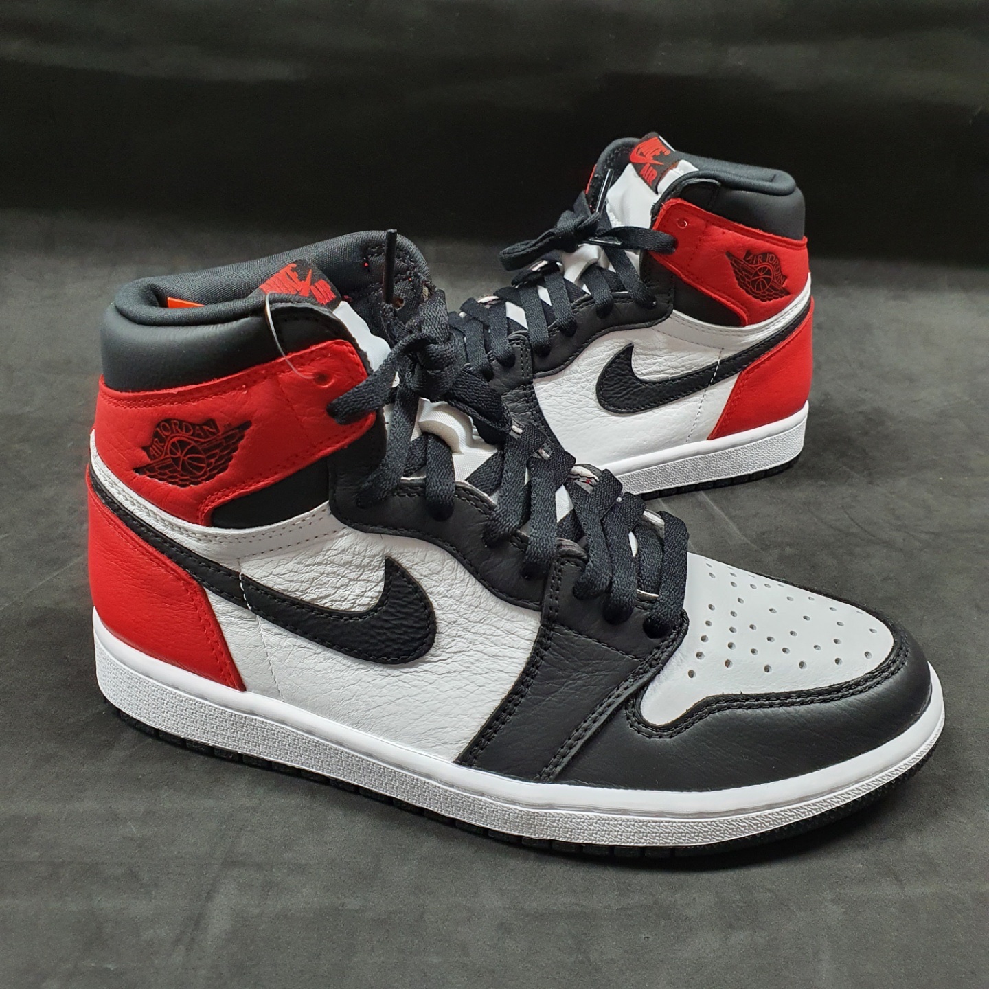 Jordan 1 Retro High OG Black Toe 2016 착용 스타일