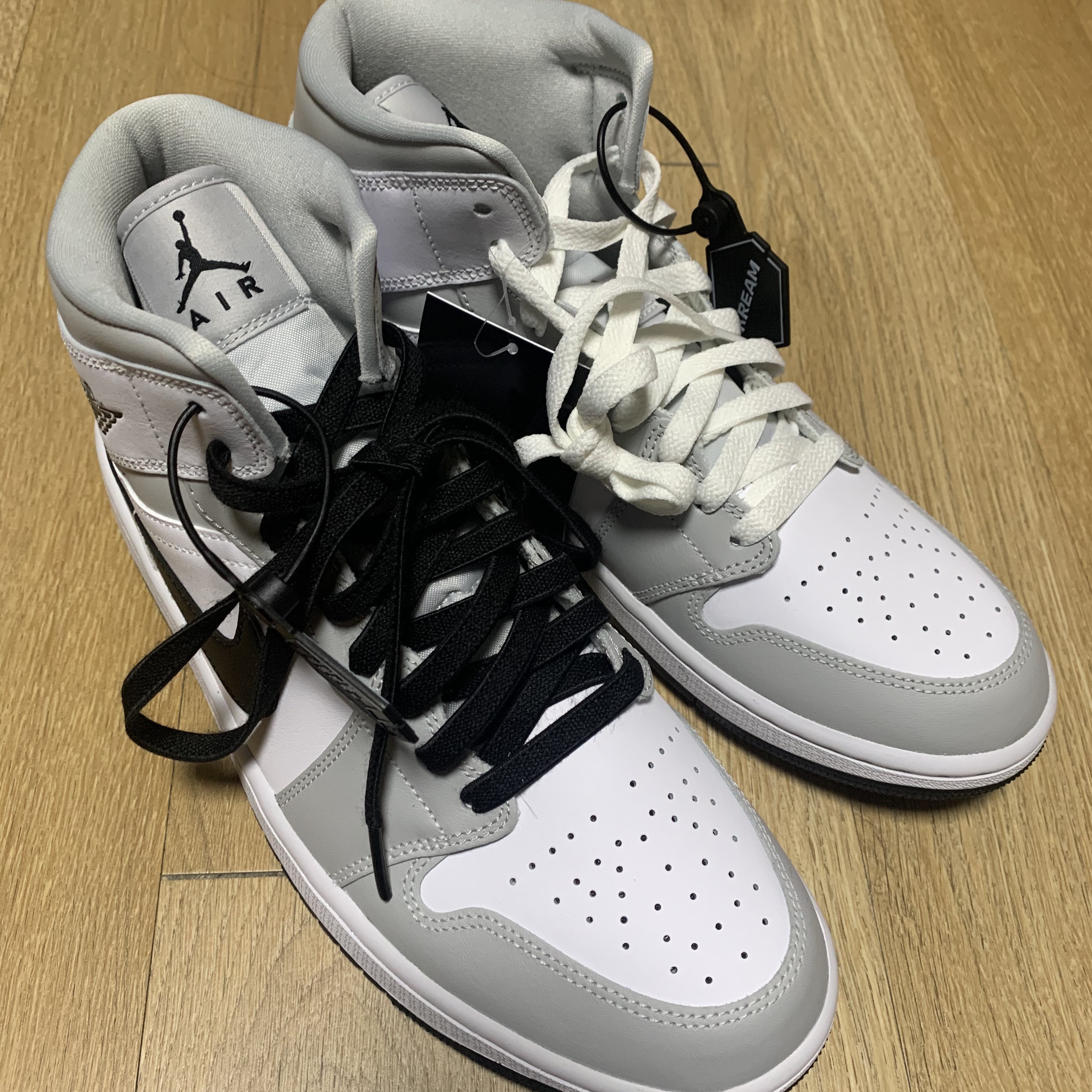 (W) Jordan 1 Mid Grey Fog 착용 스타일