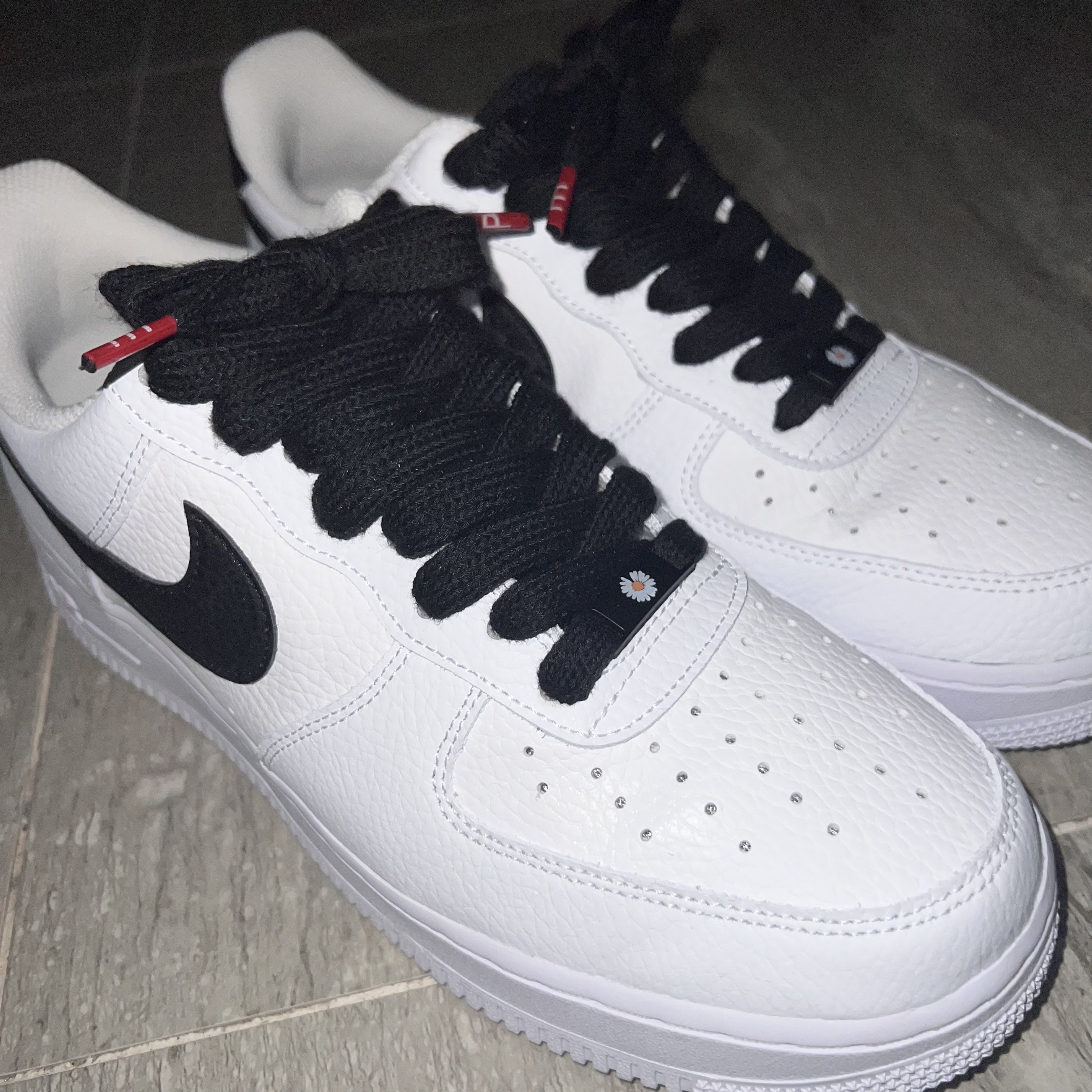 Nike Air Force 1 '07 White Black 착용 스타일 - 1