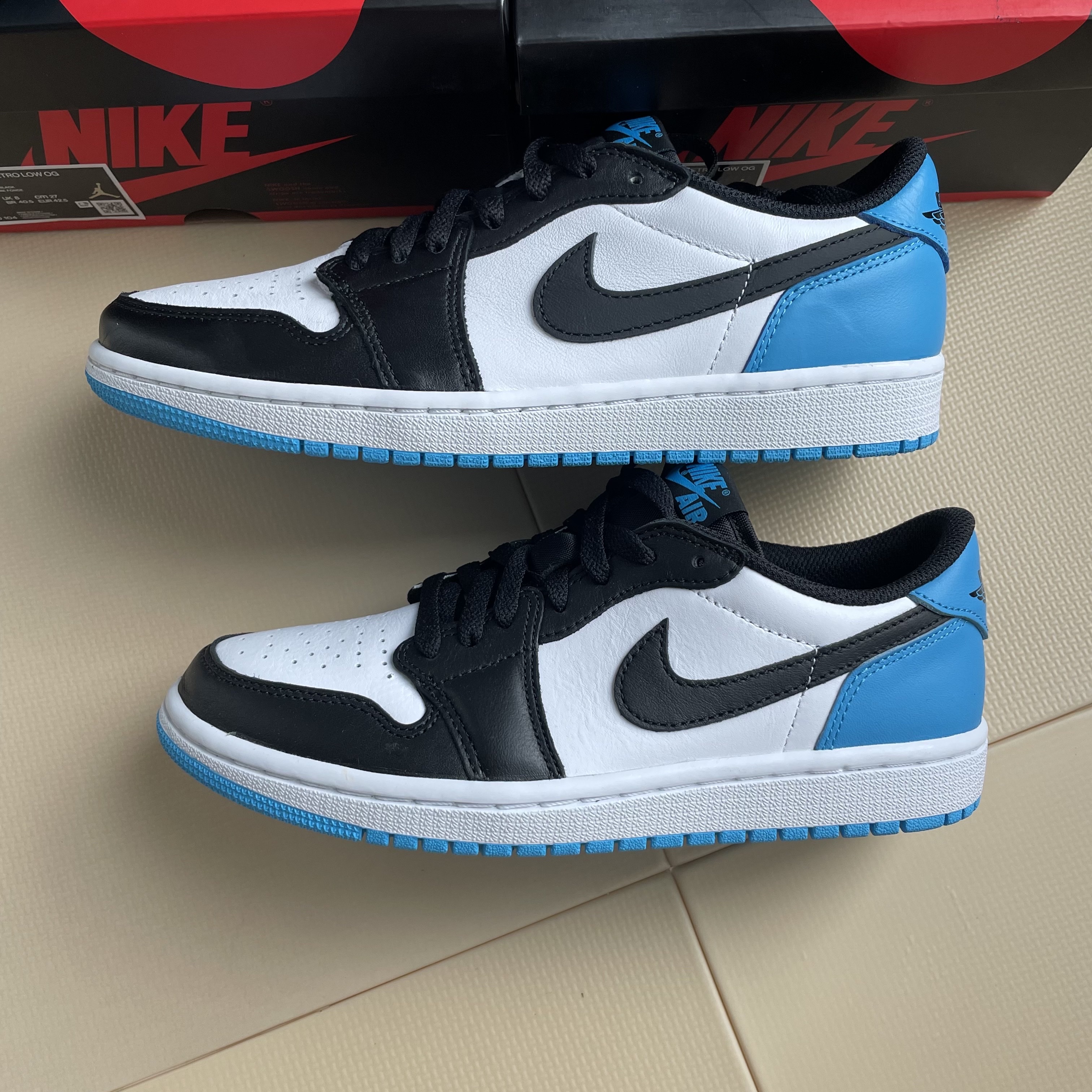 Jordan 1 Retro Low OG Black and Dark Powder Blue, (W) Jordan 1 Retro Low OG Black and Dark Powder Blue 착용 스타일 - 3