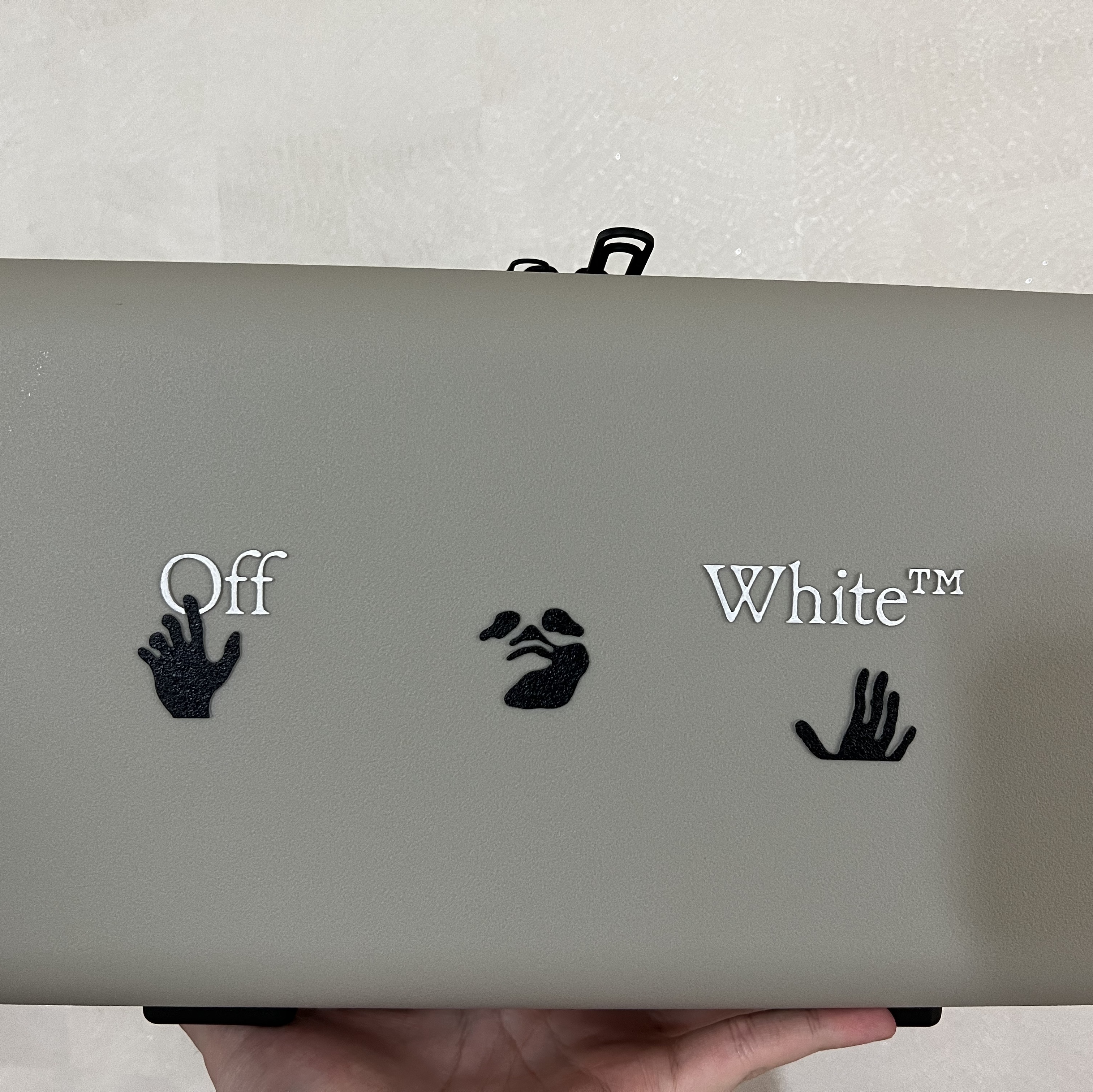 Off-White x Amore Pacific Protection Box (Without Cosmetics), Nike x Kasina Air Max 1 SP Won-Ang Orange 착용 스타일 - 2