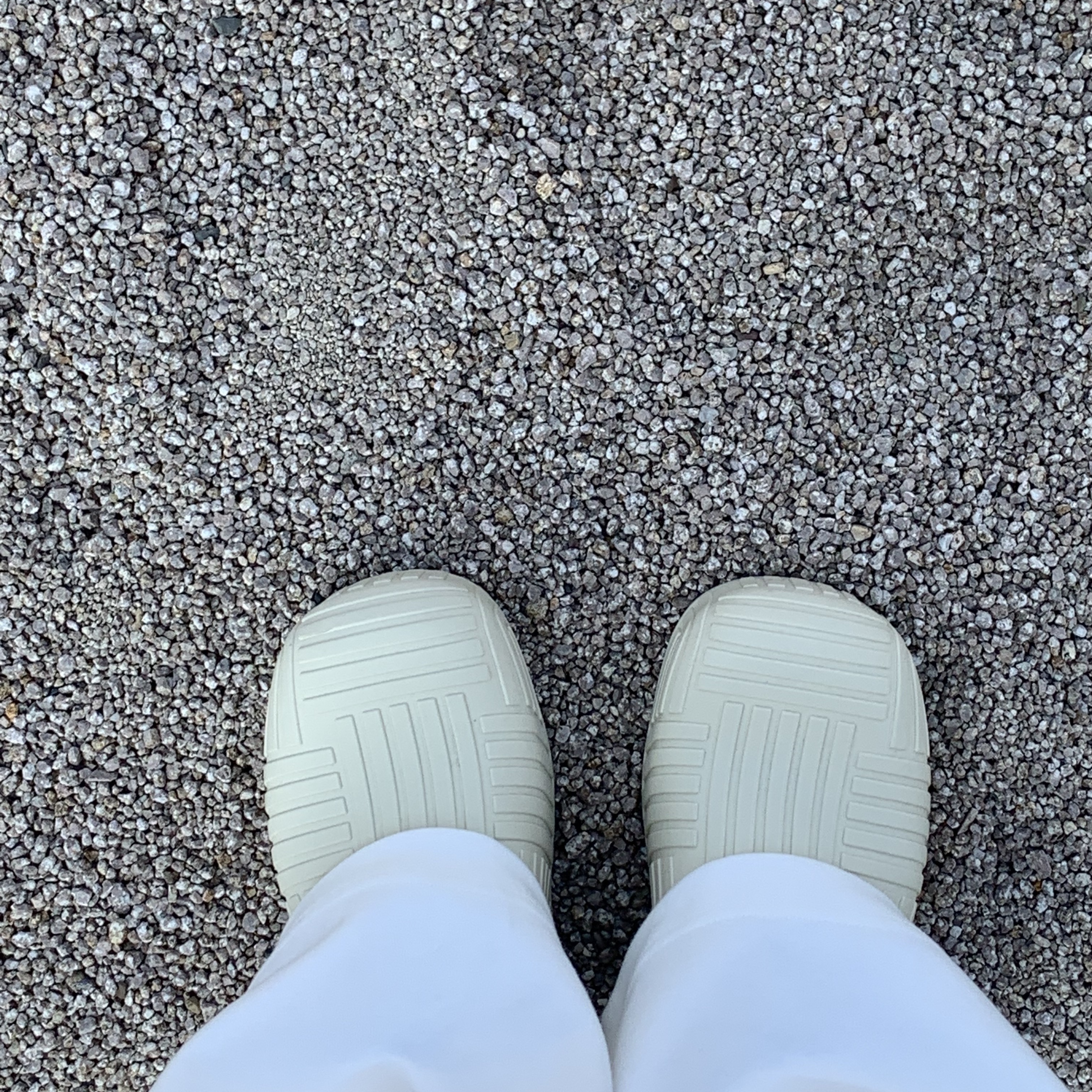Bottega Veneta Puddle Sandals Sea Salt, Supreme x Tiffany & Co. Star Bracelet - 21FW 착용 스타일 - 3