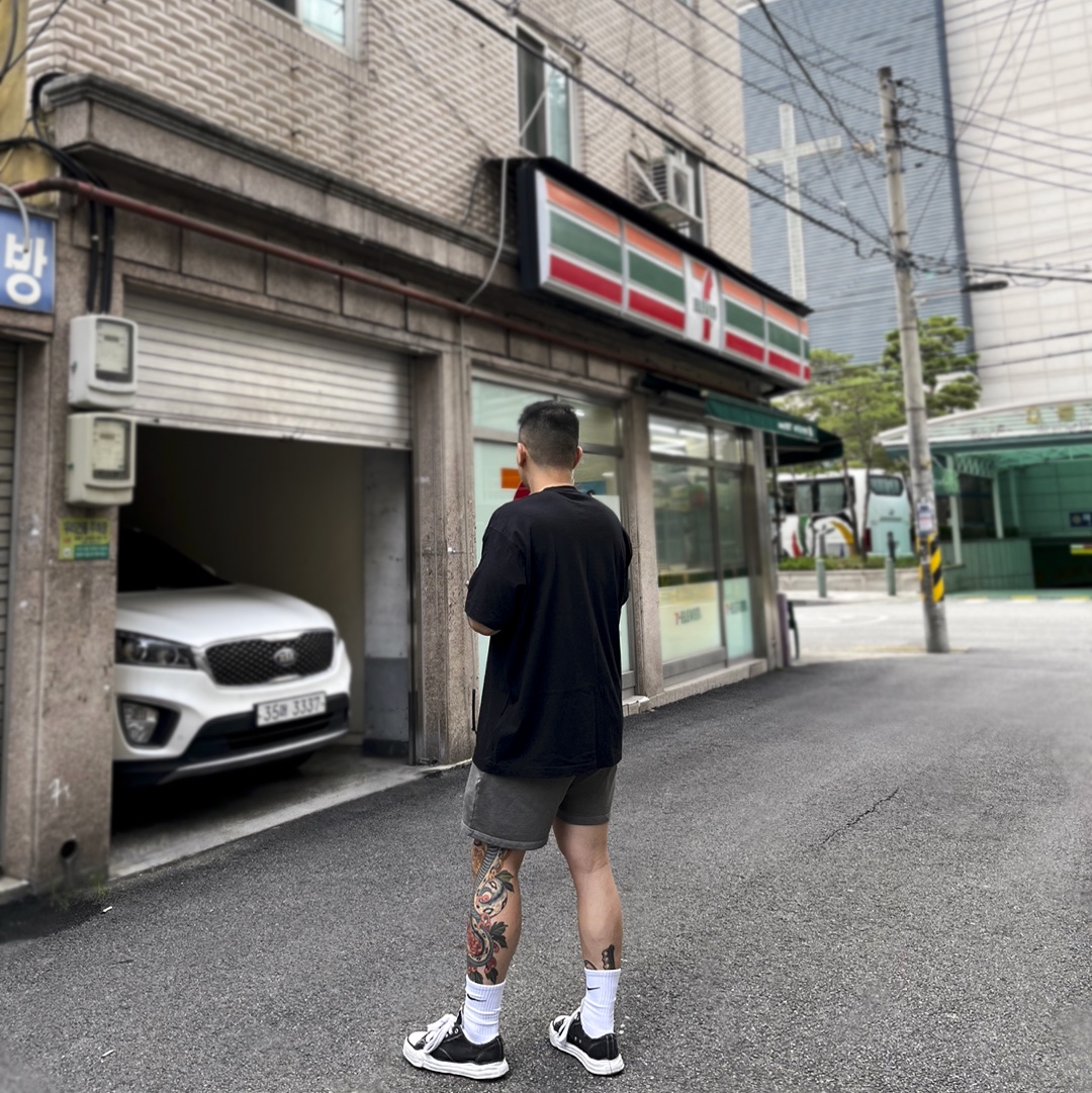 Maison Mihara Yasuhiro Peterson OG Sole Canvas Low Sneakers Black 착용 스타일