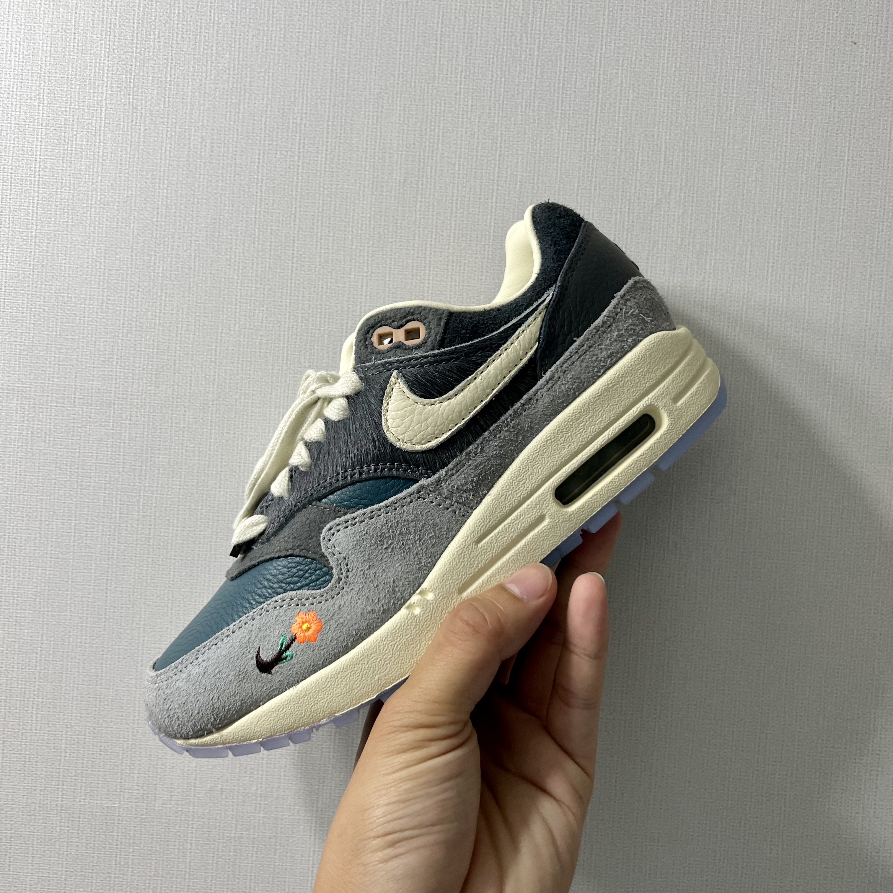 Nike x Kasina Air Max 1 SP Won-Ang Particle Grey 착용 스타일 - 1