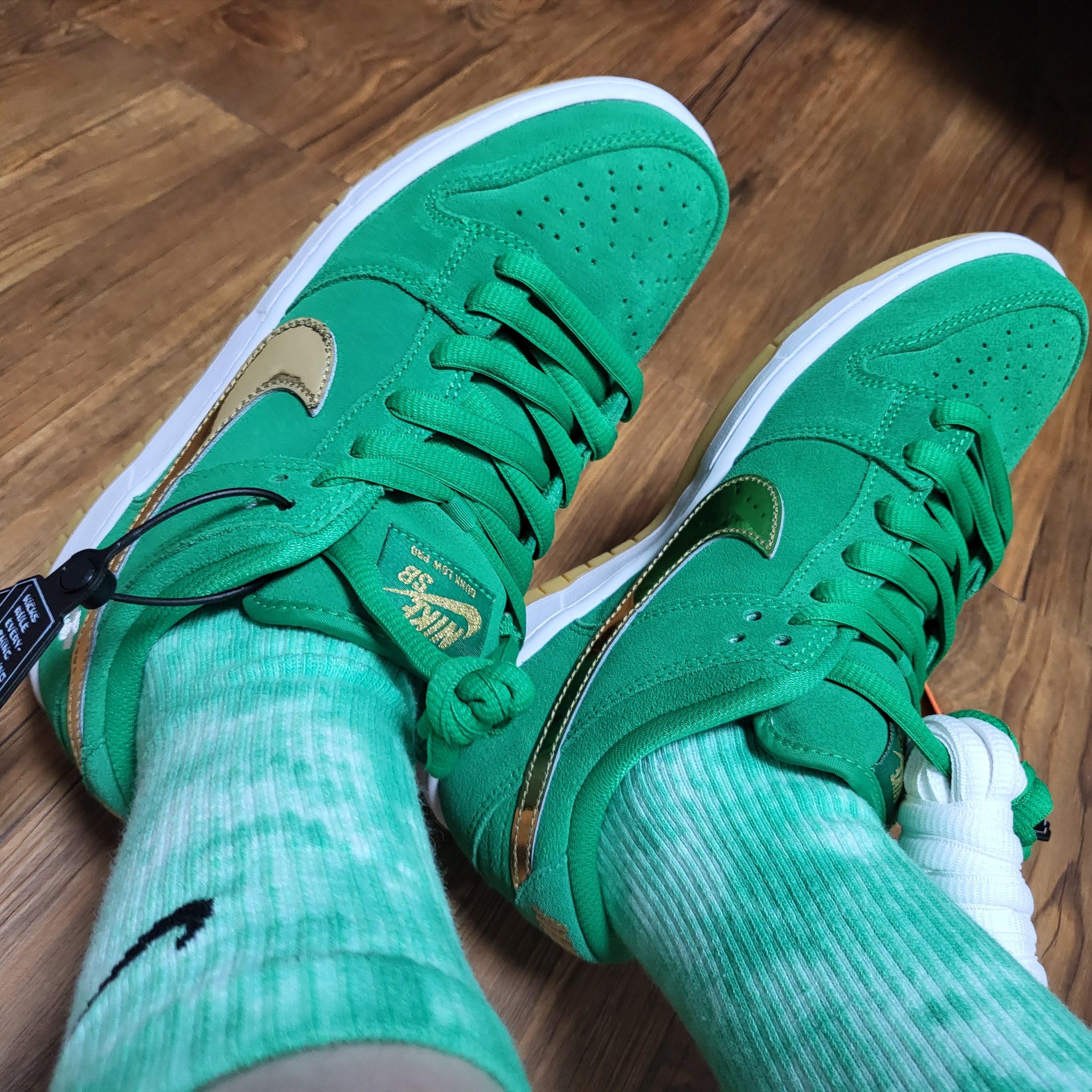 Nike SB Dunk Low Pro Shamrock 착용 스타일 - 3