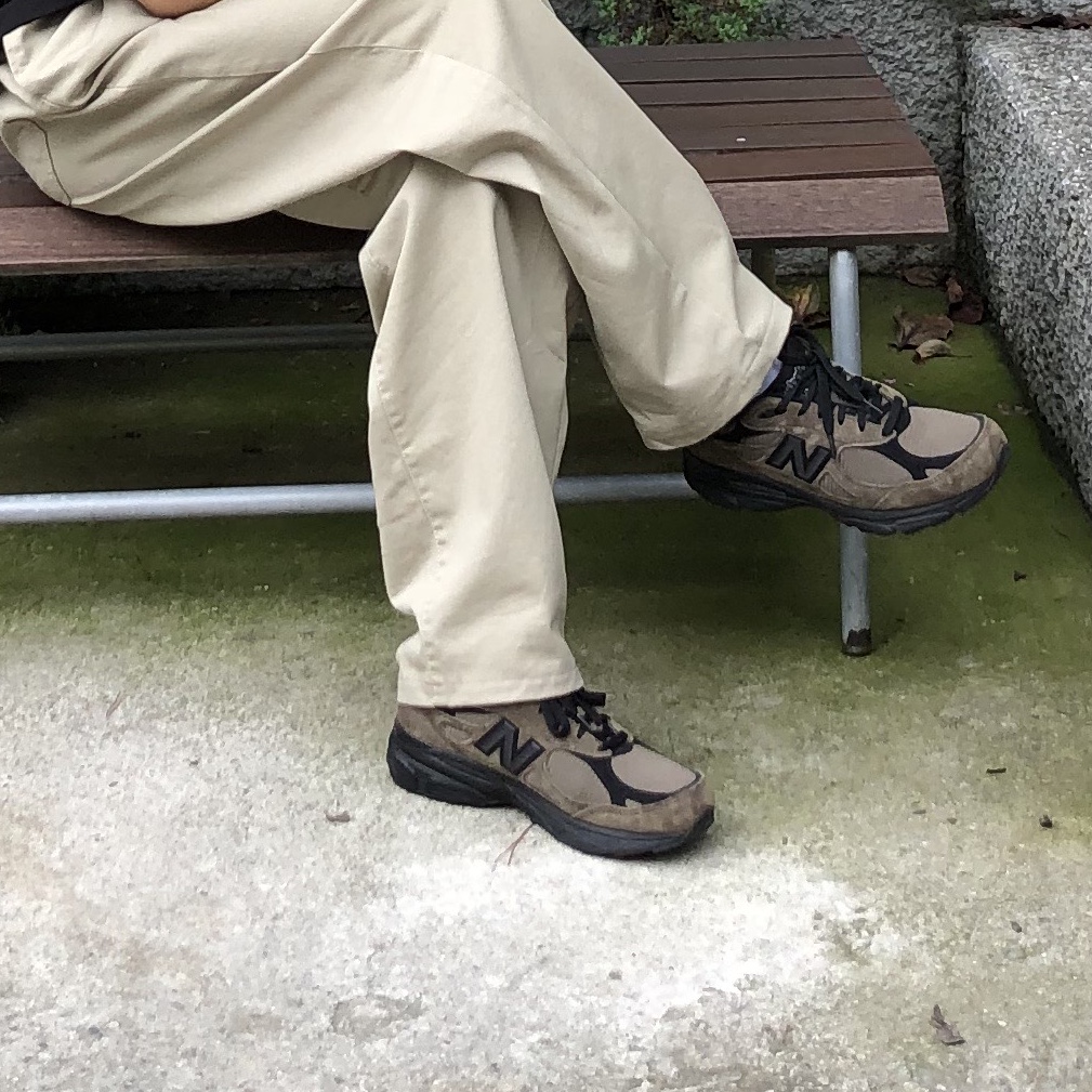 New Balance x JJJJound 990v3 Brown Black 착용 스타일 - 1
