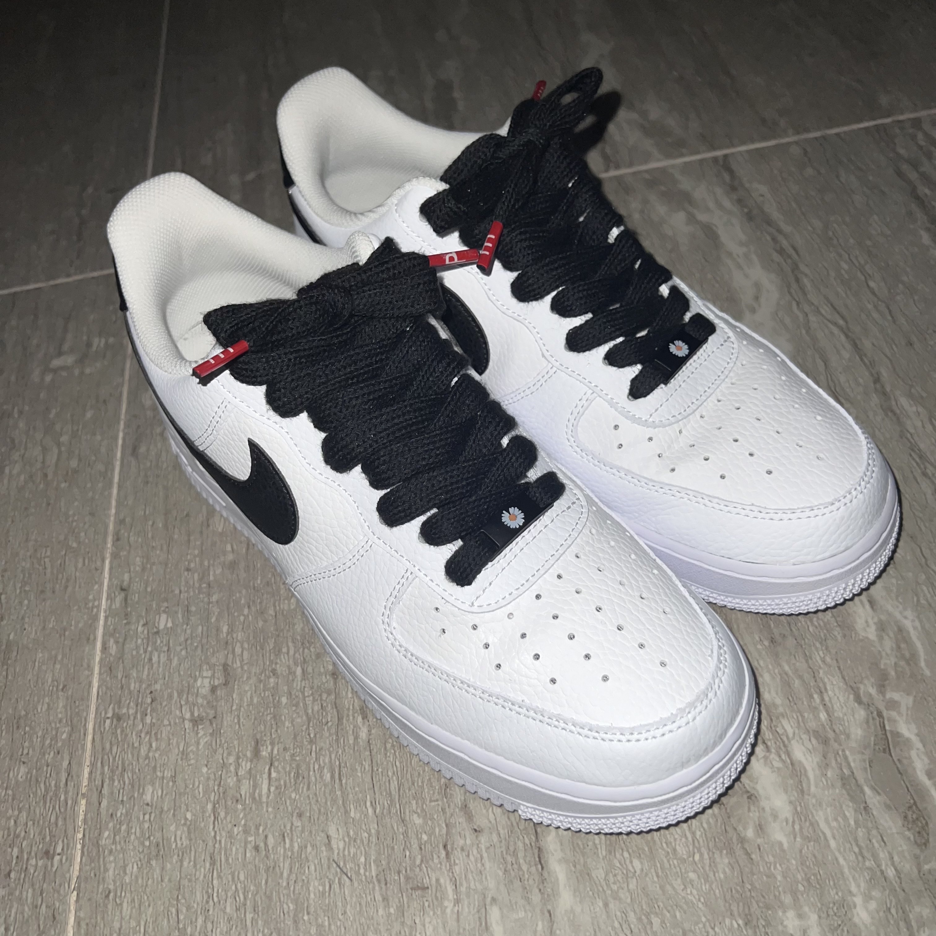 Nike Air Force 1 '07 White Black 착용 스타일 - 3