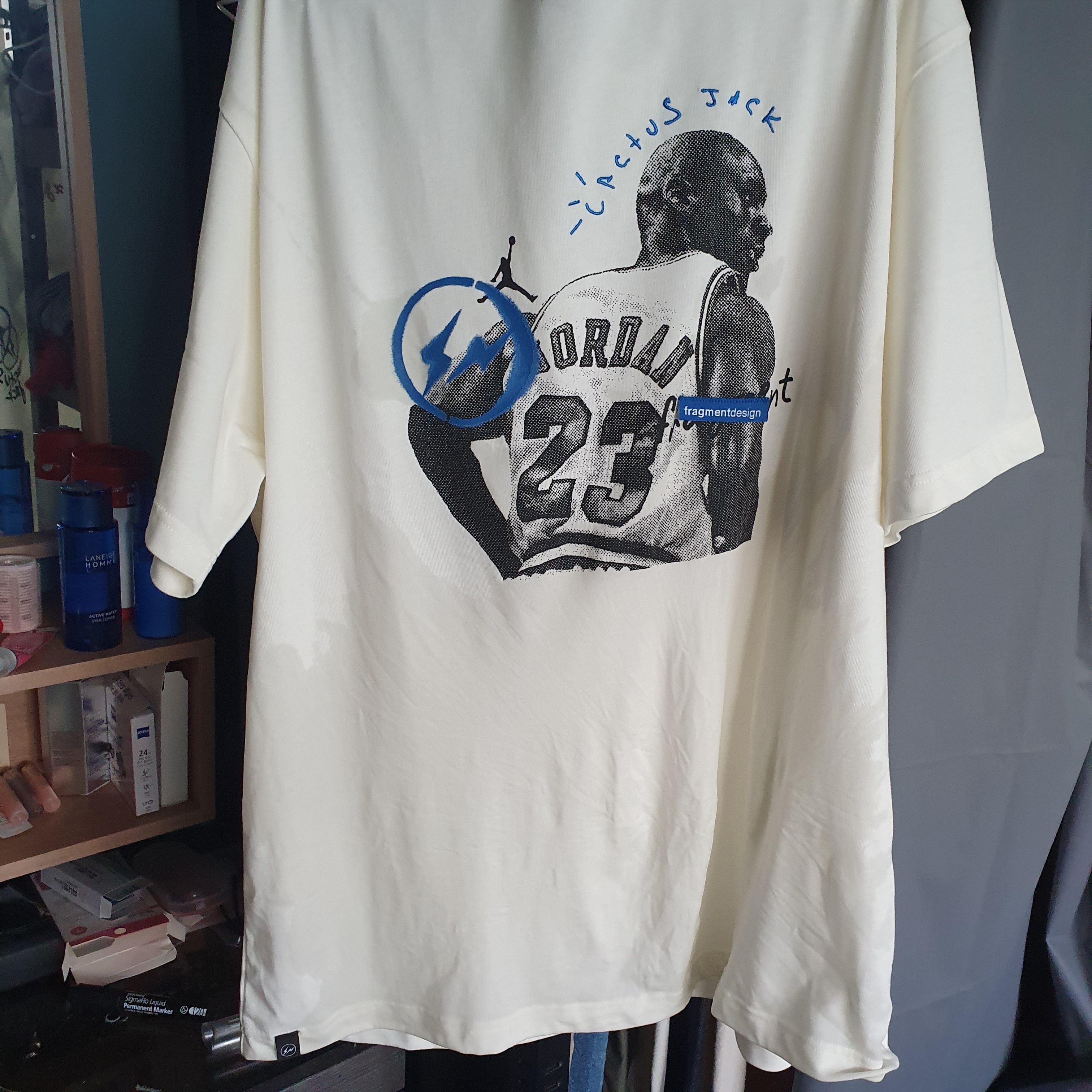 Jordan x Travis Scott x Fragment T-Shirt Sail (DJ0619-133) 착용 스타일