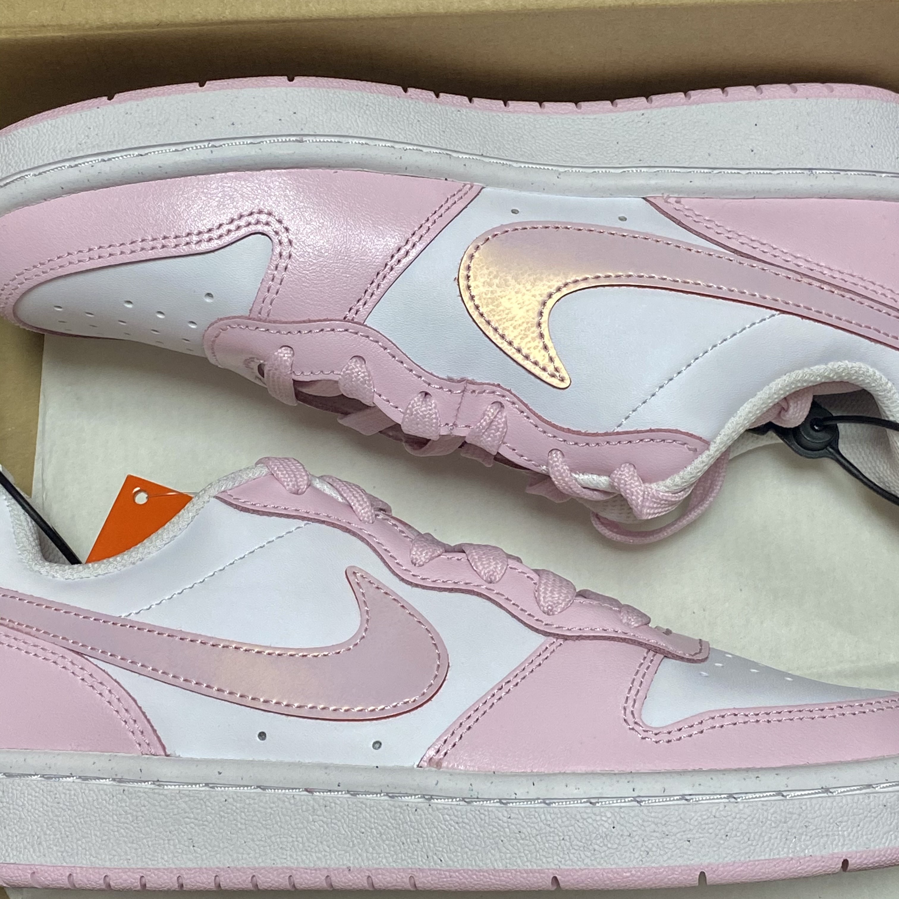 (GS) Nike Court Borough 2 SE White Pink Foam 착용 스타일 - 2