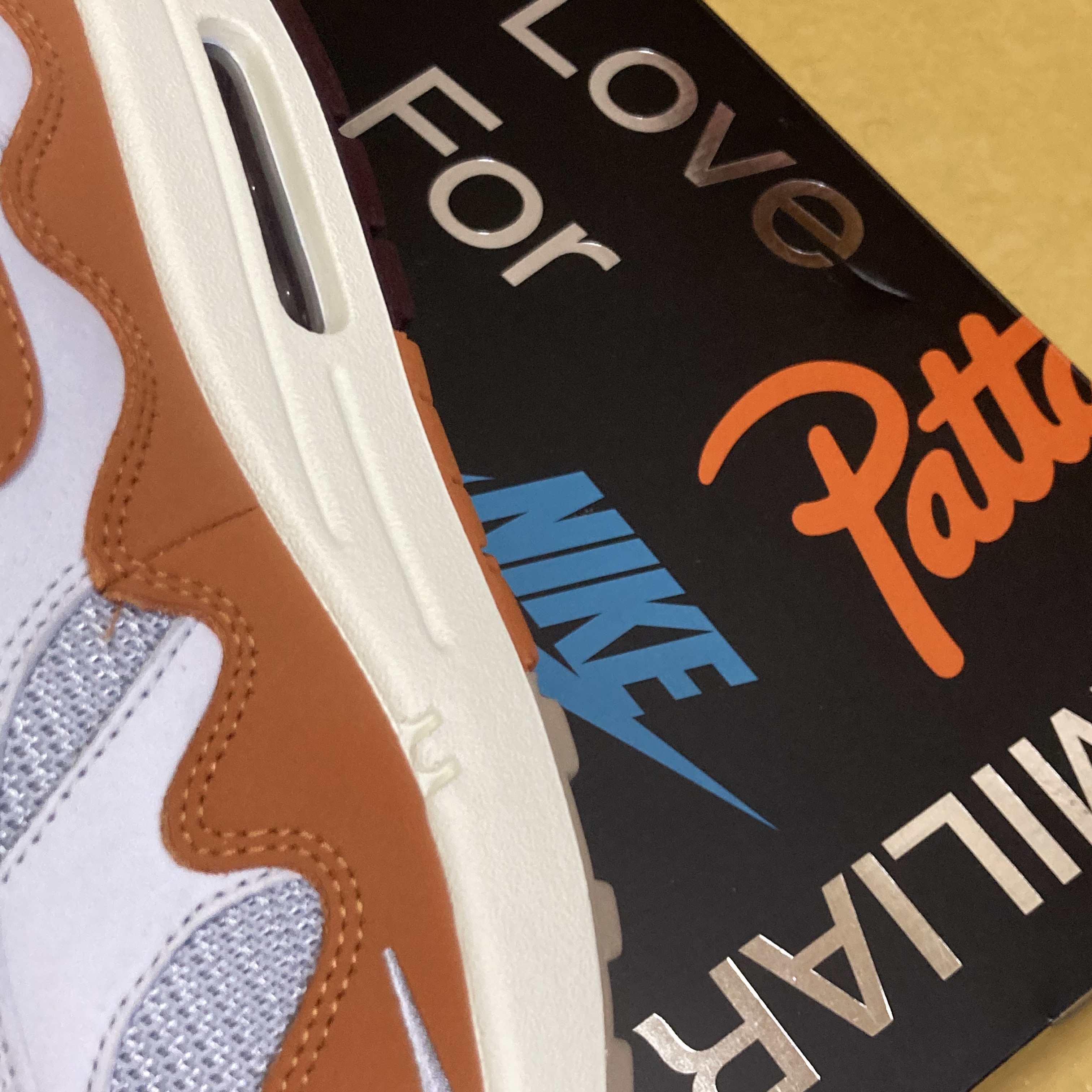 Nike x Patta Air Max 1 Monarch 착용 스타일 - 1