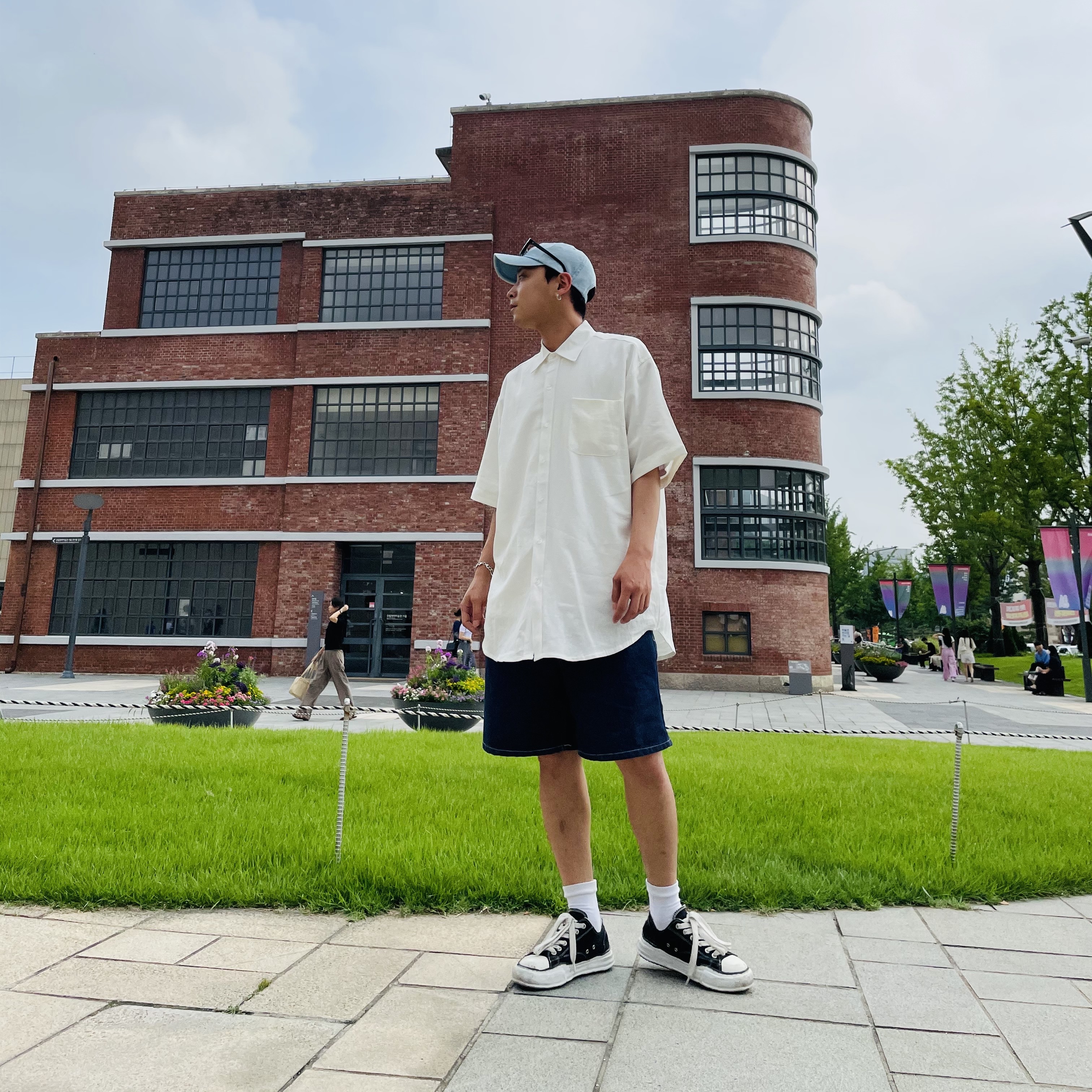 Maison Mihara Yasuhiro Peterson OG Sole Canvas Low Sneakers Black 착용 스타일