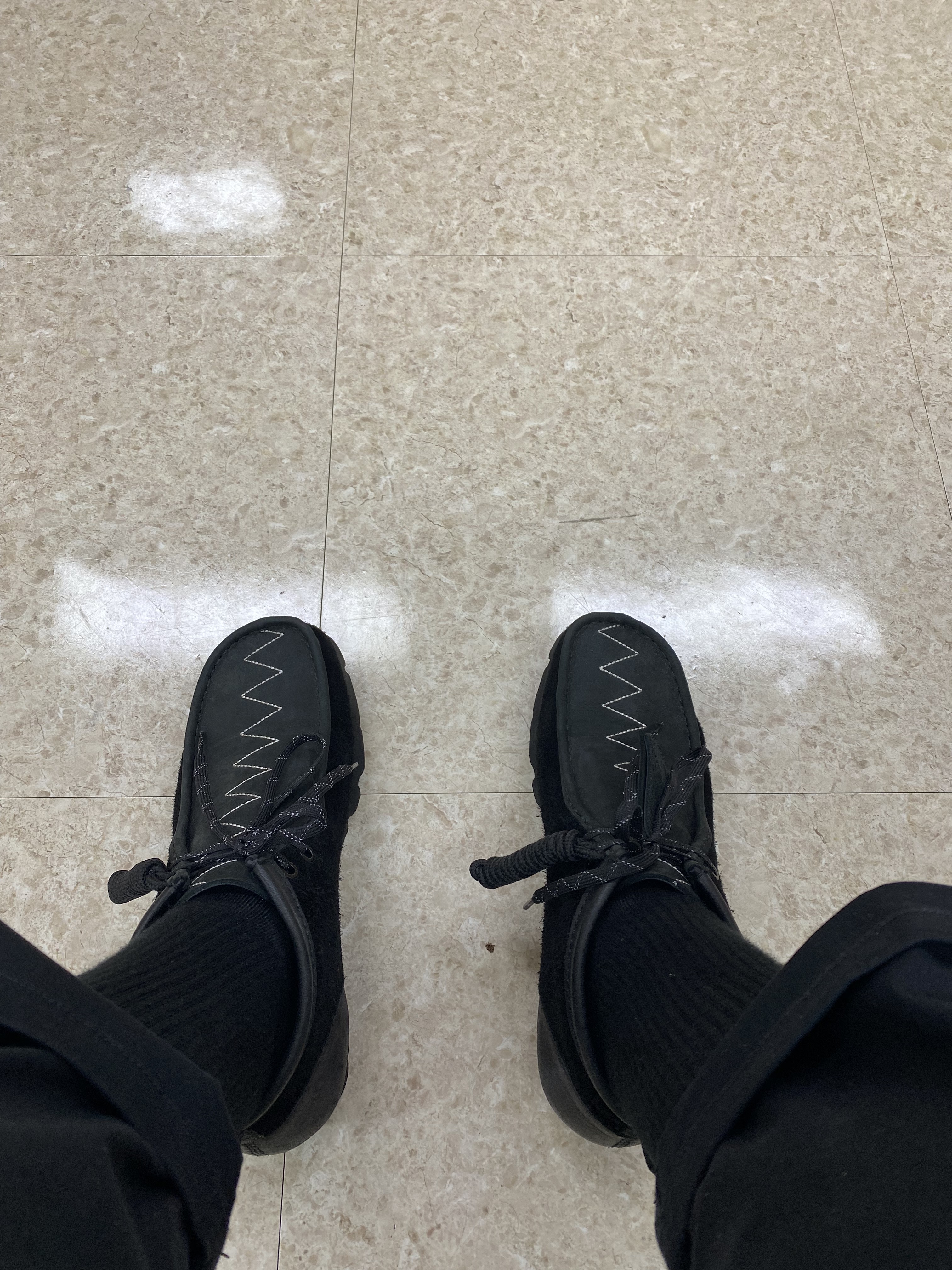 Clarks x Neighborhood Wallabee Boots GTX Black Combi Suede 착용 스타일