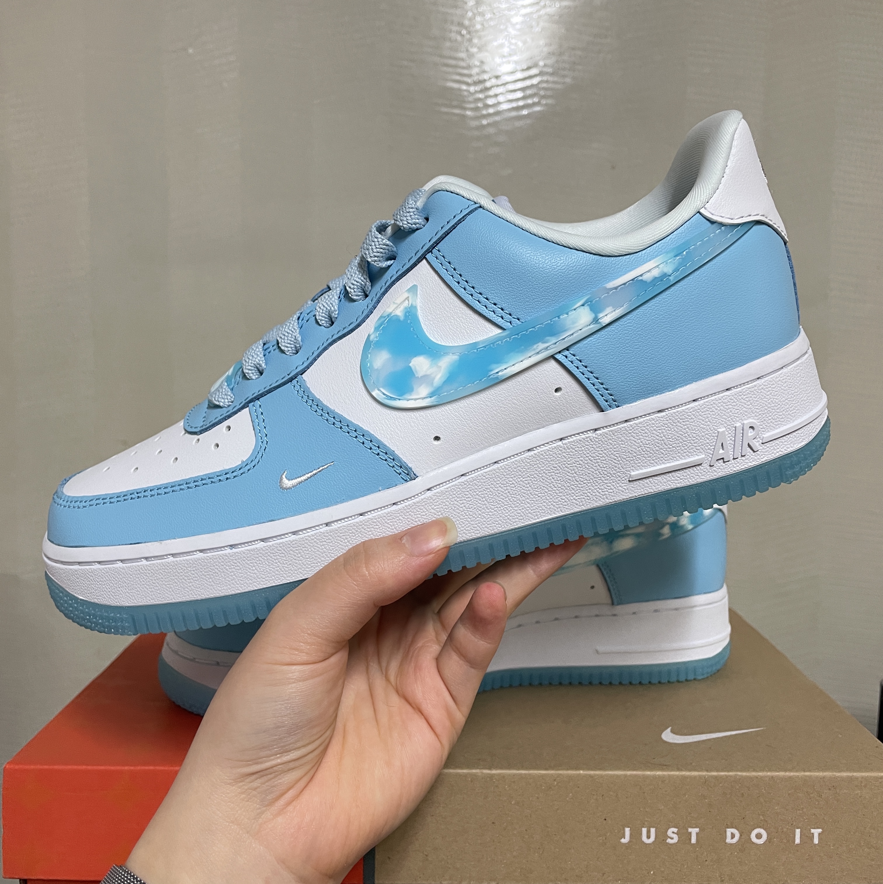 (W) Nike Air Force 1 '07 LX Celestine Blue 착용 스타일