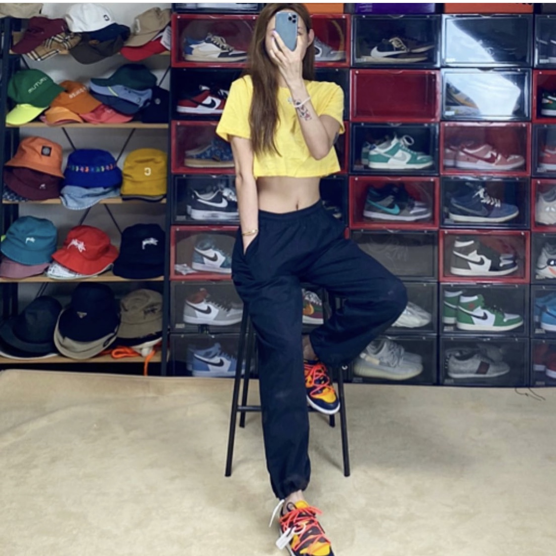Nike x Off-White Dunk Low University Gold Midnight Navy 착용 스타일
