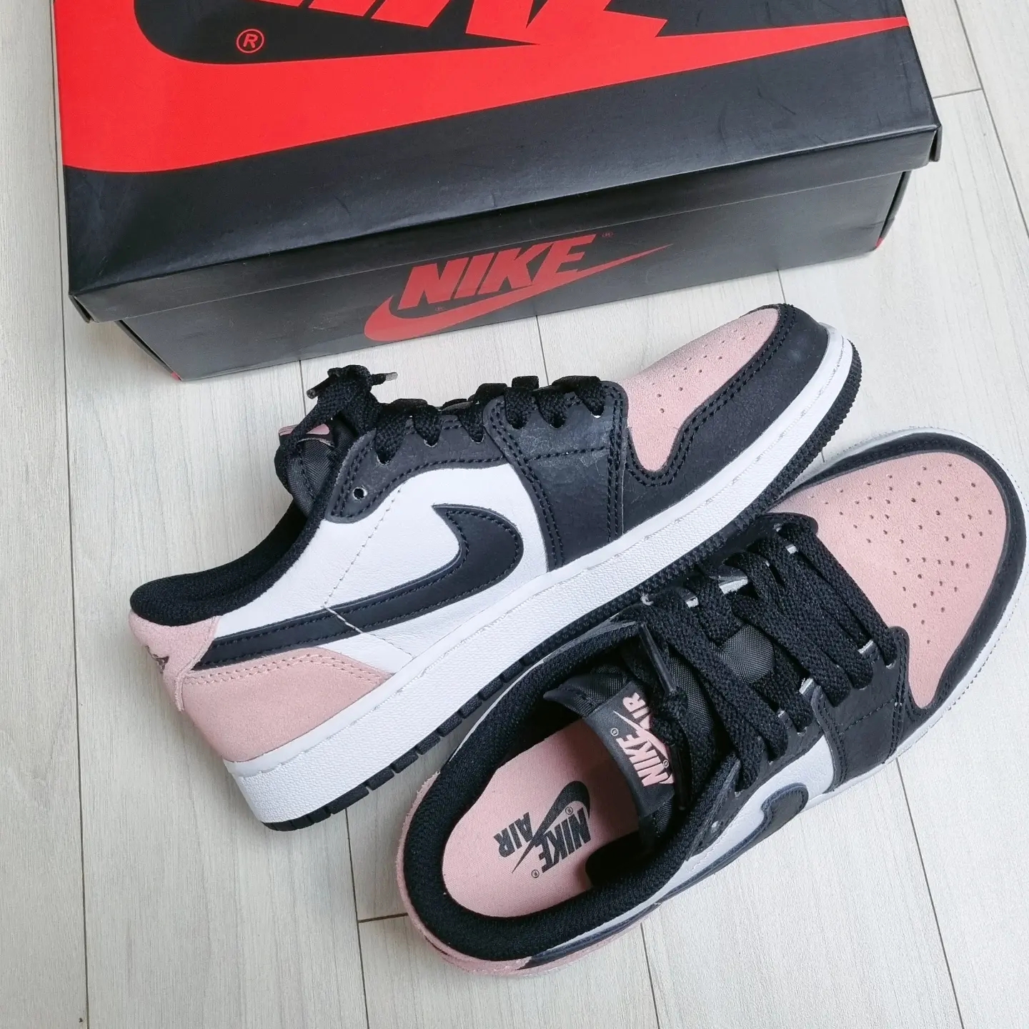 (GS) Jordan 1 Low OG Bleached Coral 착용 스타일 - 1