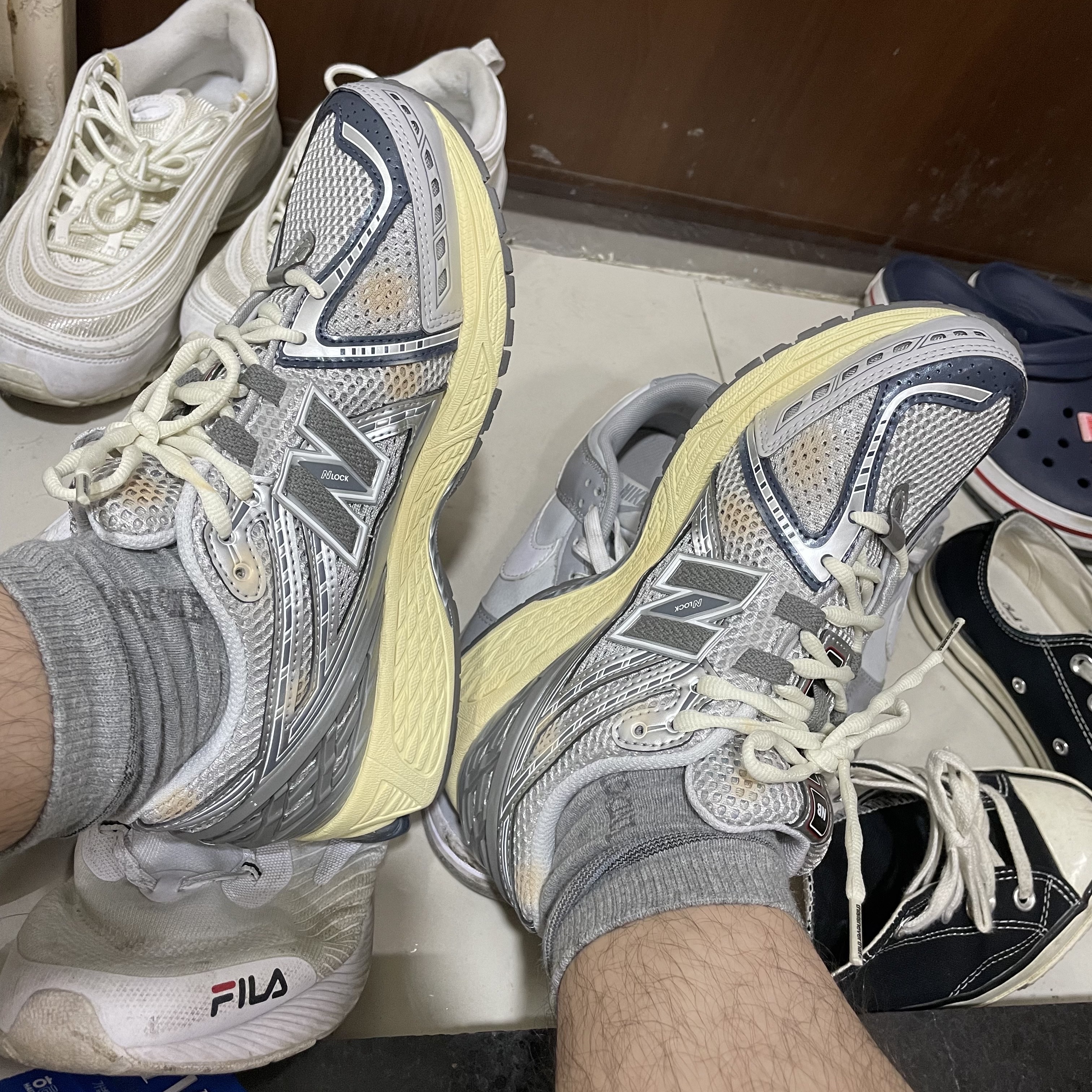 New Balance x Thisisneverthat 1906R 2022 Downtown Run 착용 스타일 - 1