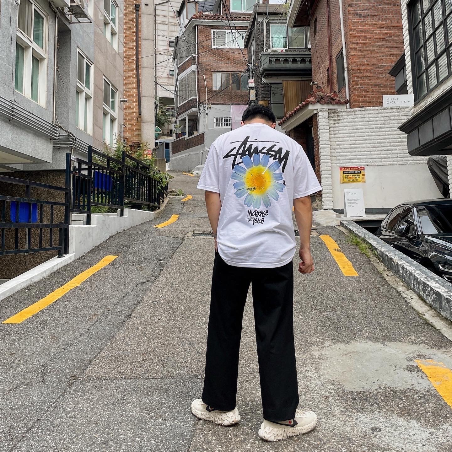 Nike x Undercover Overbreak SP Overcast, Stussy ITP Flower T-Shirt White 착용 스타일 - 2