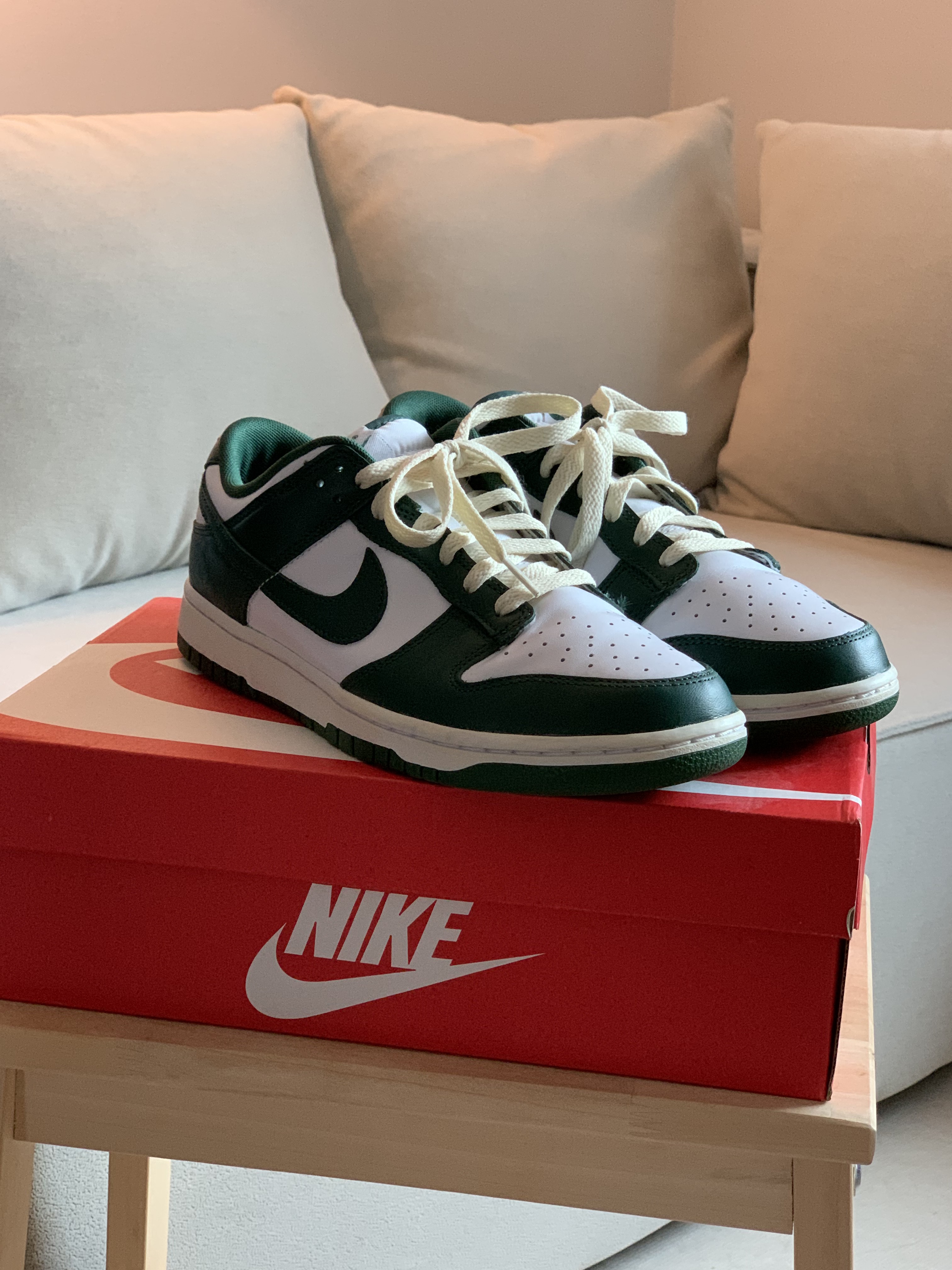 Nike Dunk Low Retro Varsity Green 착용 스타일 - 1