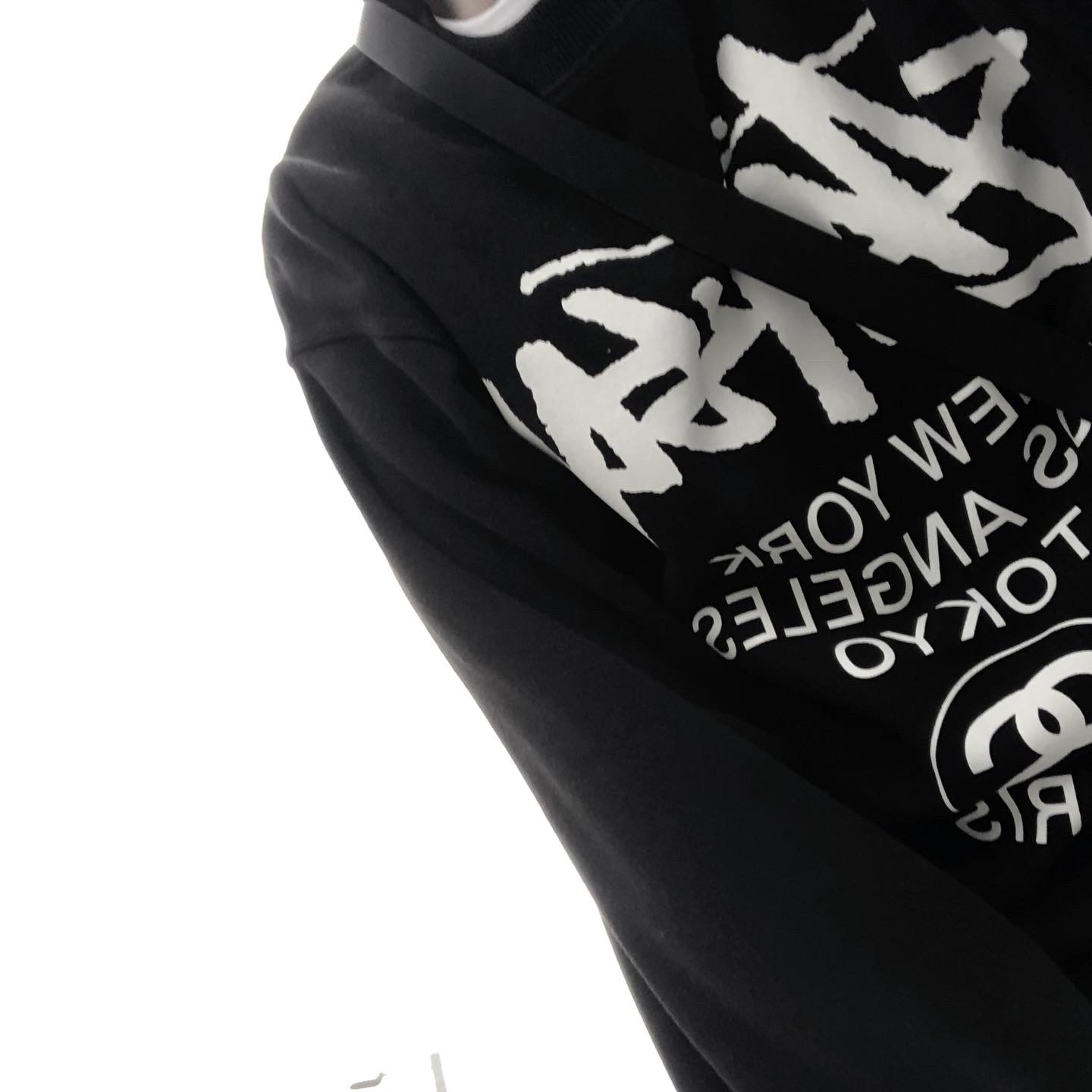 Stussy World Tour Crew Black 2022, Supreme Side Bag Black - 22SS 착용 스타일 - 5