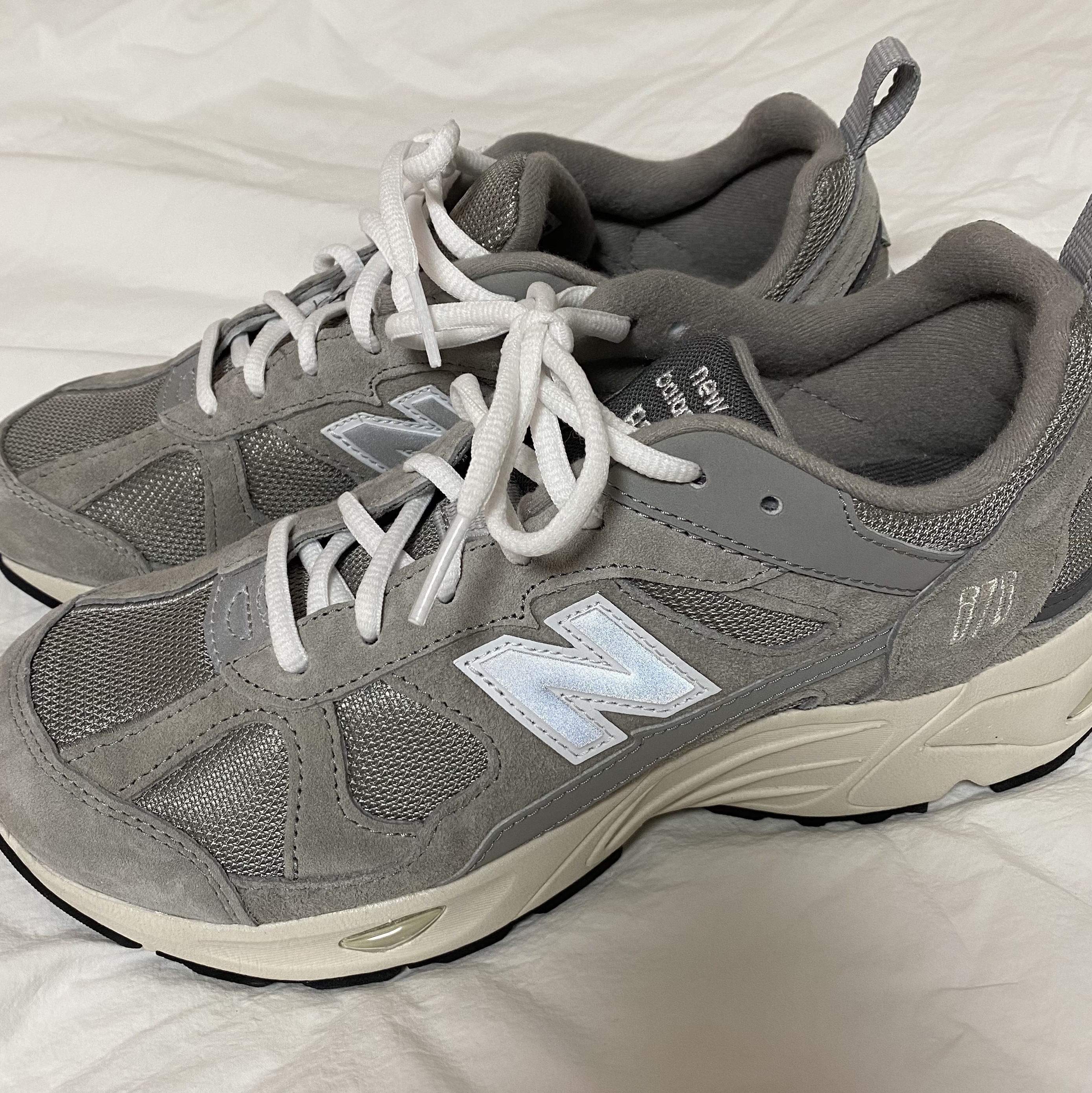 New Balance 878 Gray 착용 스타일