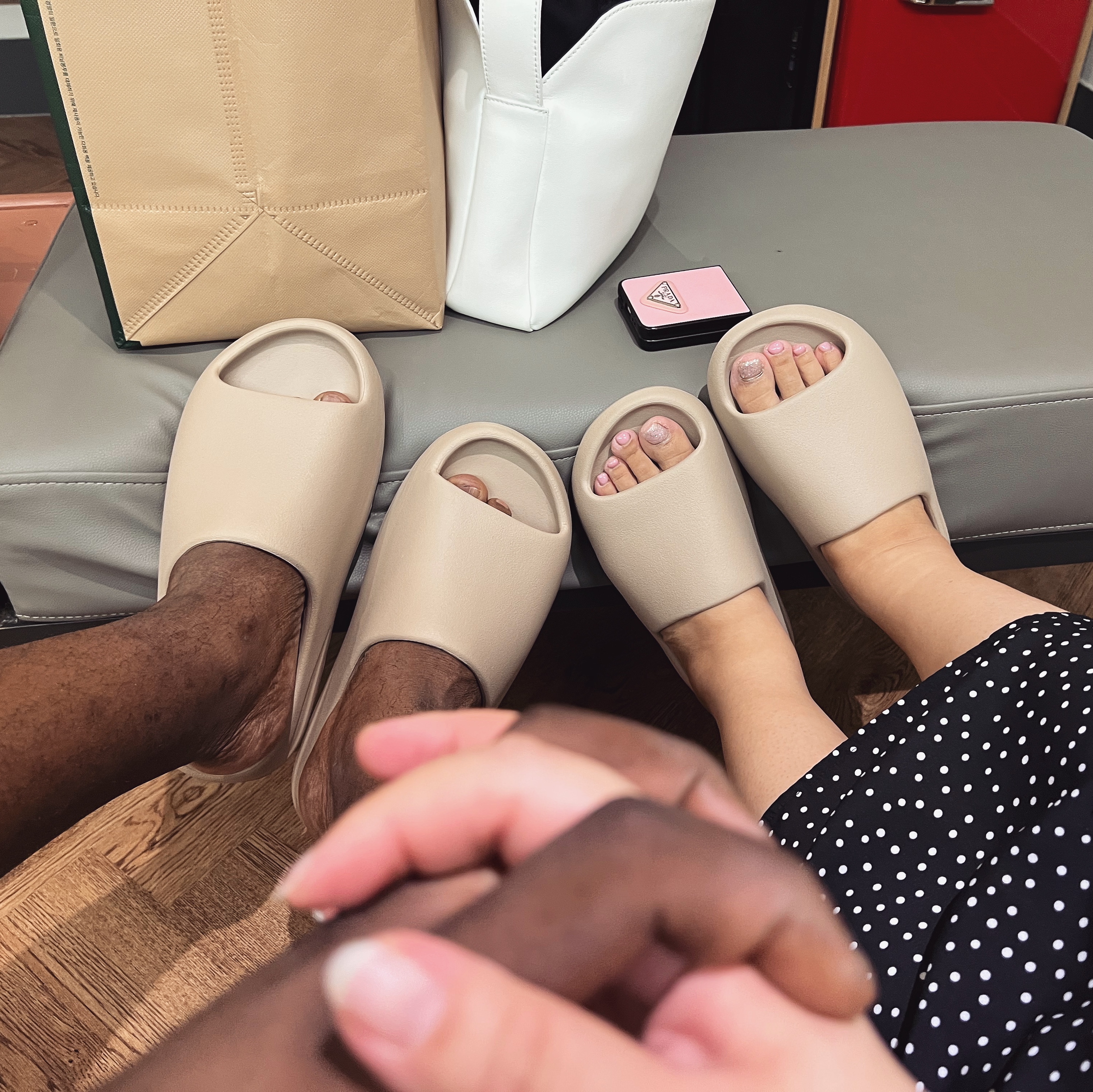 Adidas Yeezy Slide Pure - Re-Release Ver. 착용 스타일