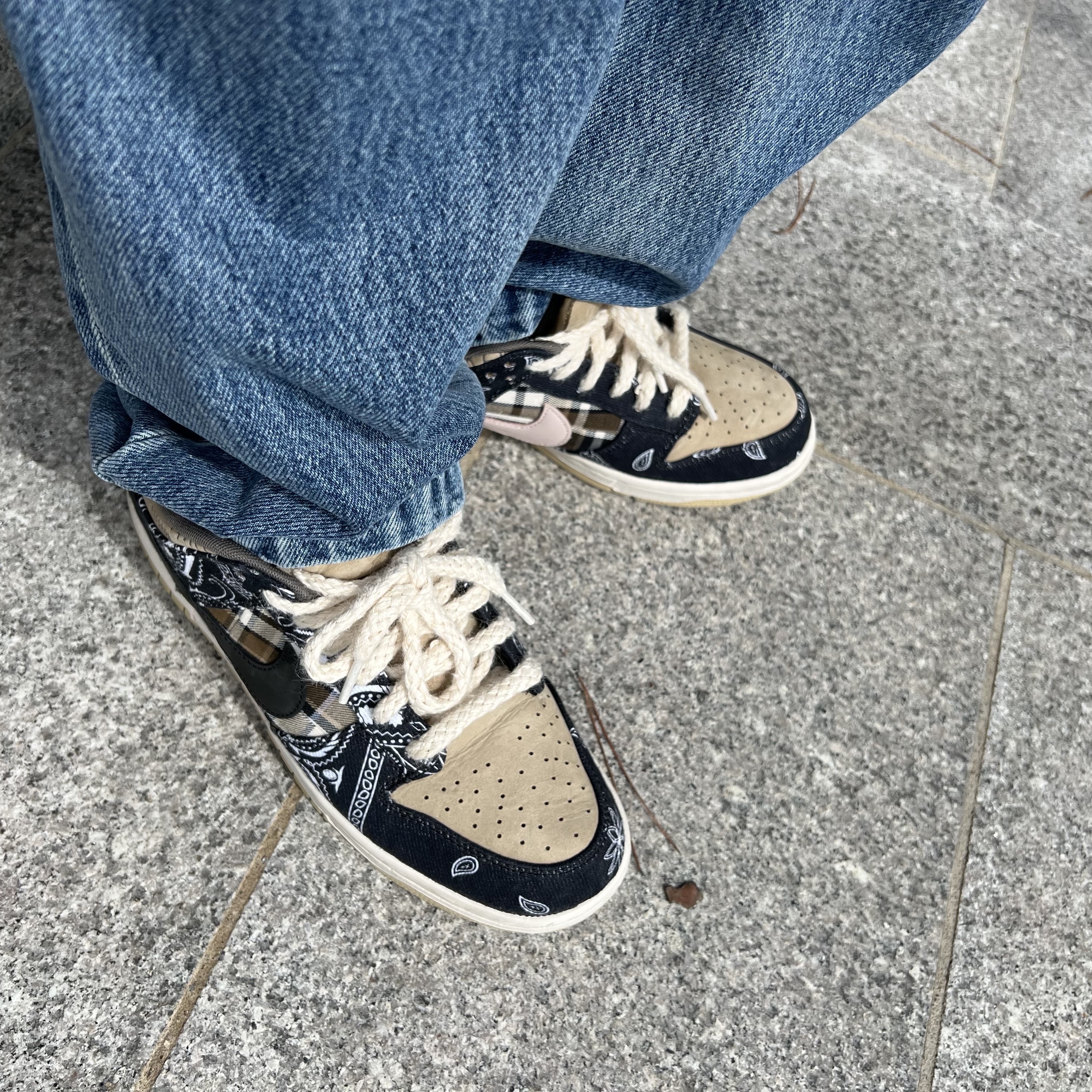 Nike x Travis Scott SB Dunk Low 착용 스타일 - 2