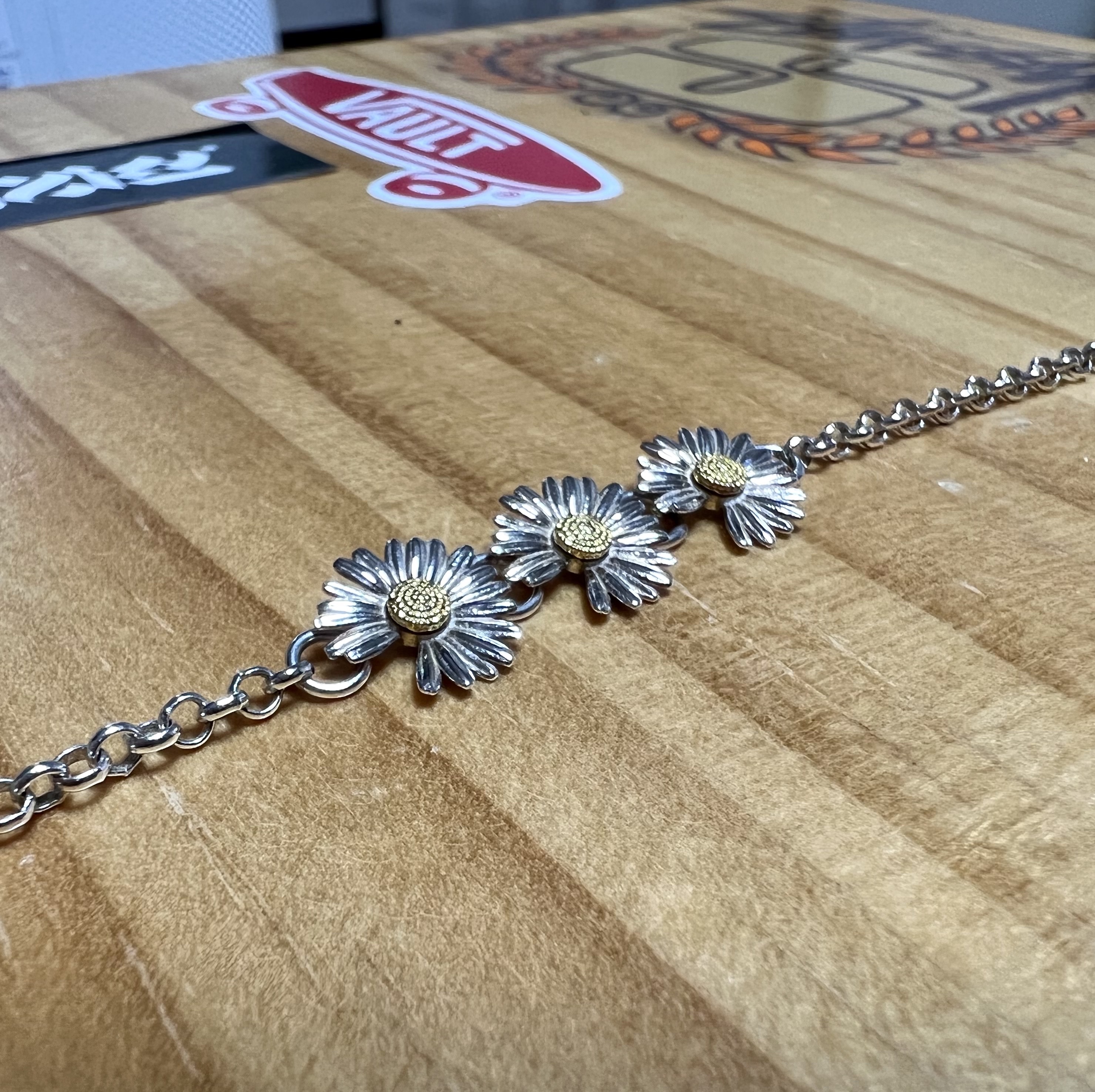 Peaceminusone Daisy Bracelet #1 Silver 착용 스타일 - 2