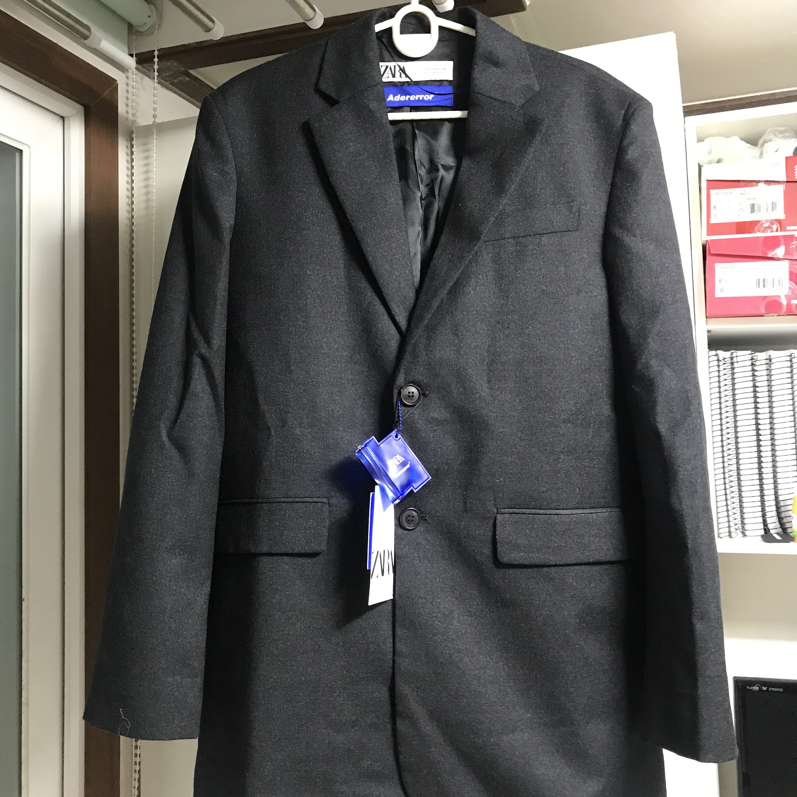 Zara x Ader Error Oversized Wool Blazer Dark Grey 착용 스타일 - 2