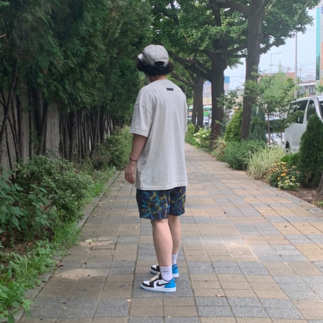 Essentials 1977 T-Shirt Light Oatmeal - 22SS, Essentials x New Era Retro Crown Cap Moonstruck 착용 스타일