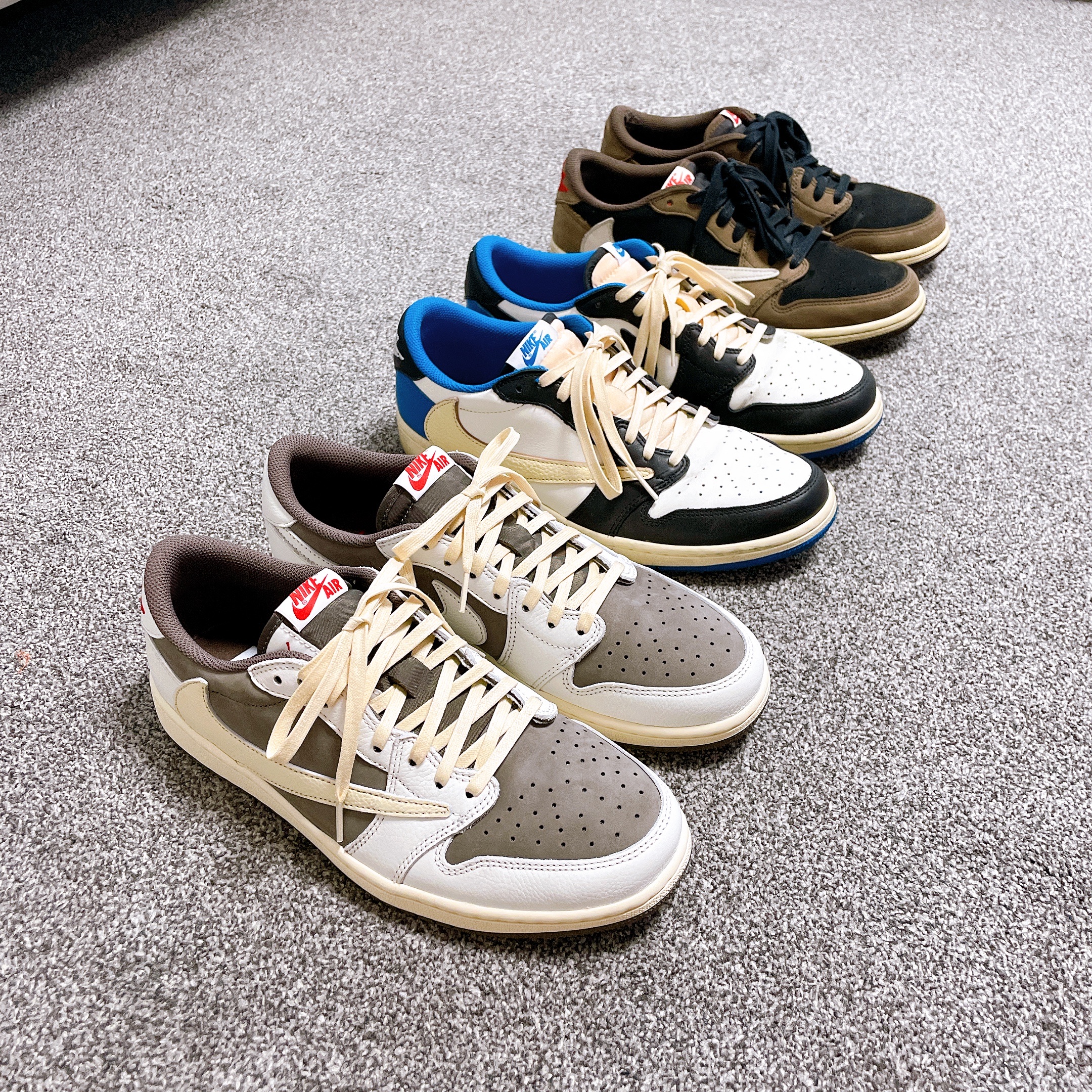 Jordan 1 x Travis Scott Retro Low OG SP Sail and Ridgerock, Jordan 1 x Travis Scott x Fragment Retro Low OG SP Military Blue 착용 스타일