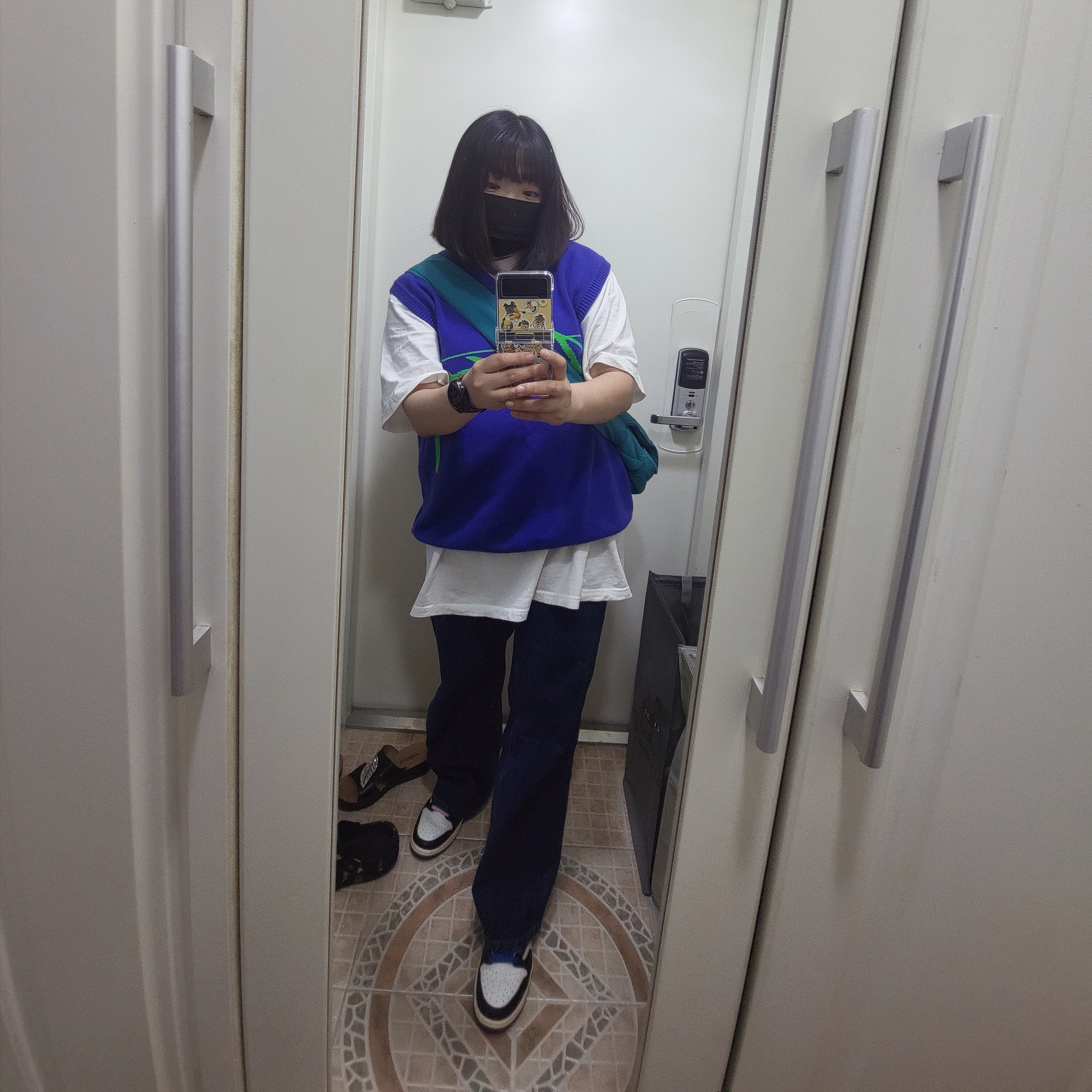 Stussy Sweater Vest Blue, Jordan 1 x Travis Scott x Fragment Retro Low OG SP Military Blue 착용 스타일