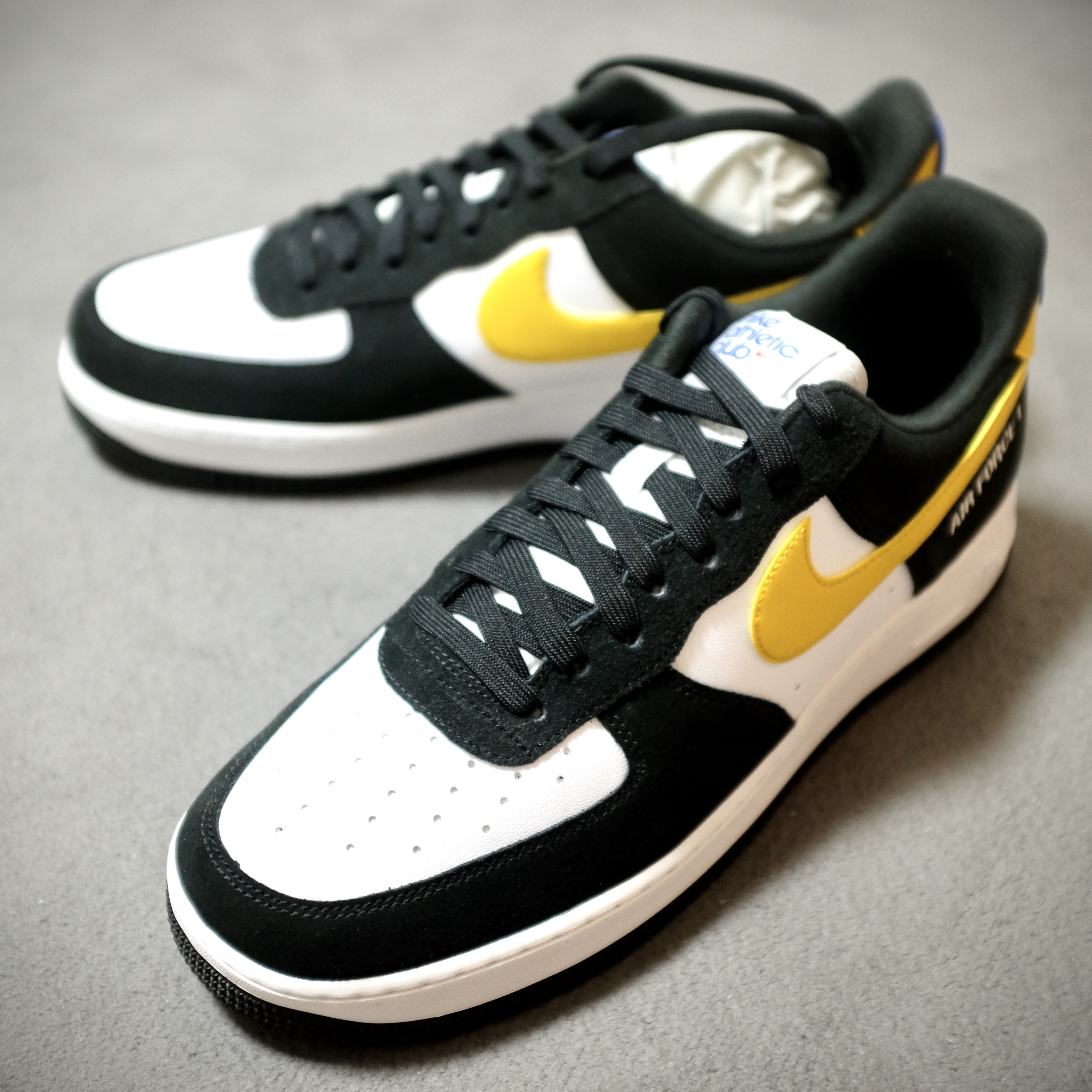 Nike Air Force 1 '07 LV8 Athletic Club Black Dark Sulfur 착용 스타일