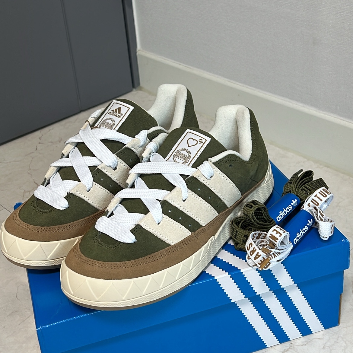 Adidas x Human Made Adimatic Brown 착용 스타일