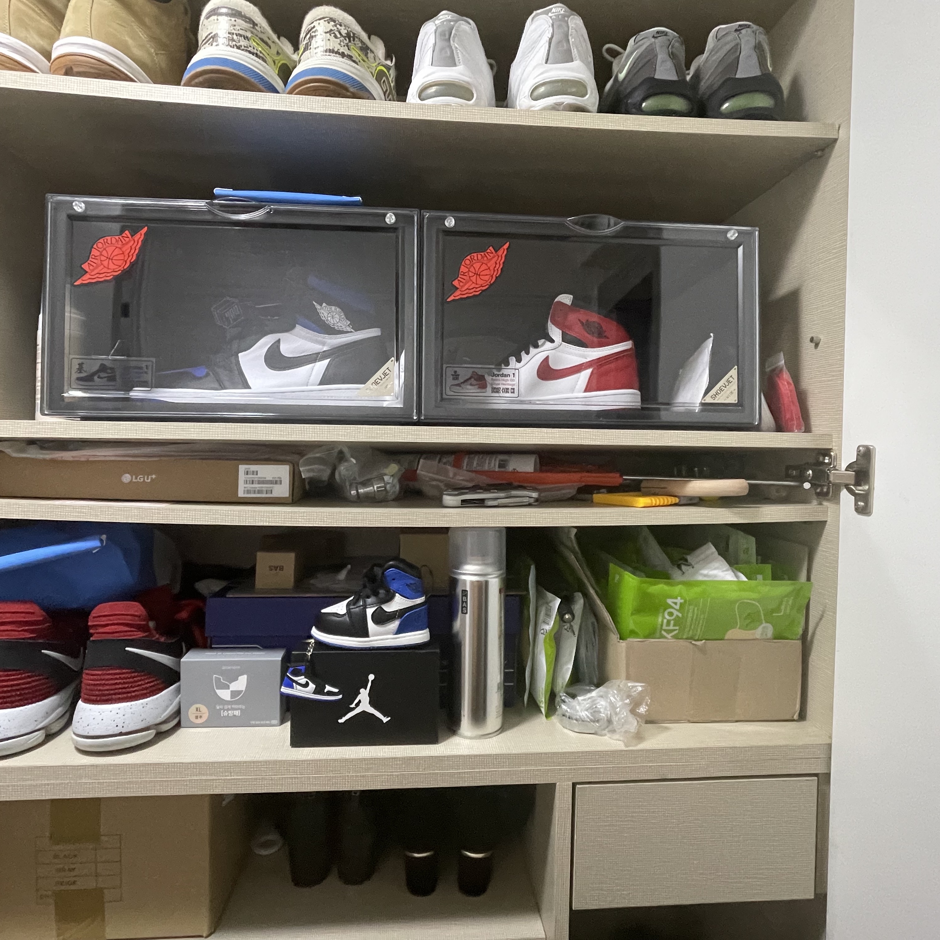Jordan 1 Retro High OG Heritage, Nike x Billie Eilish Air Force 1 High '07 SP Mushroom 착용 스타일 - 5