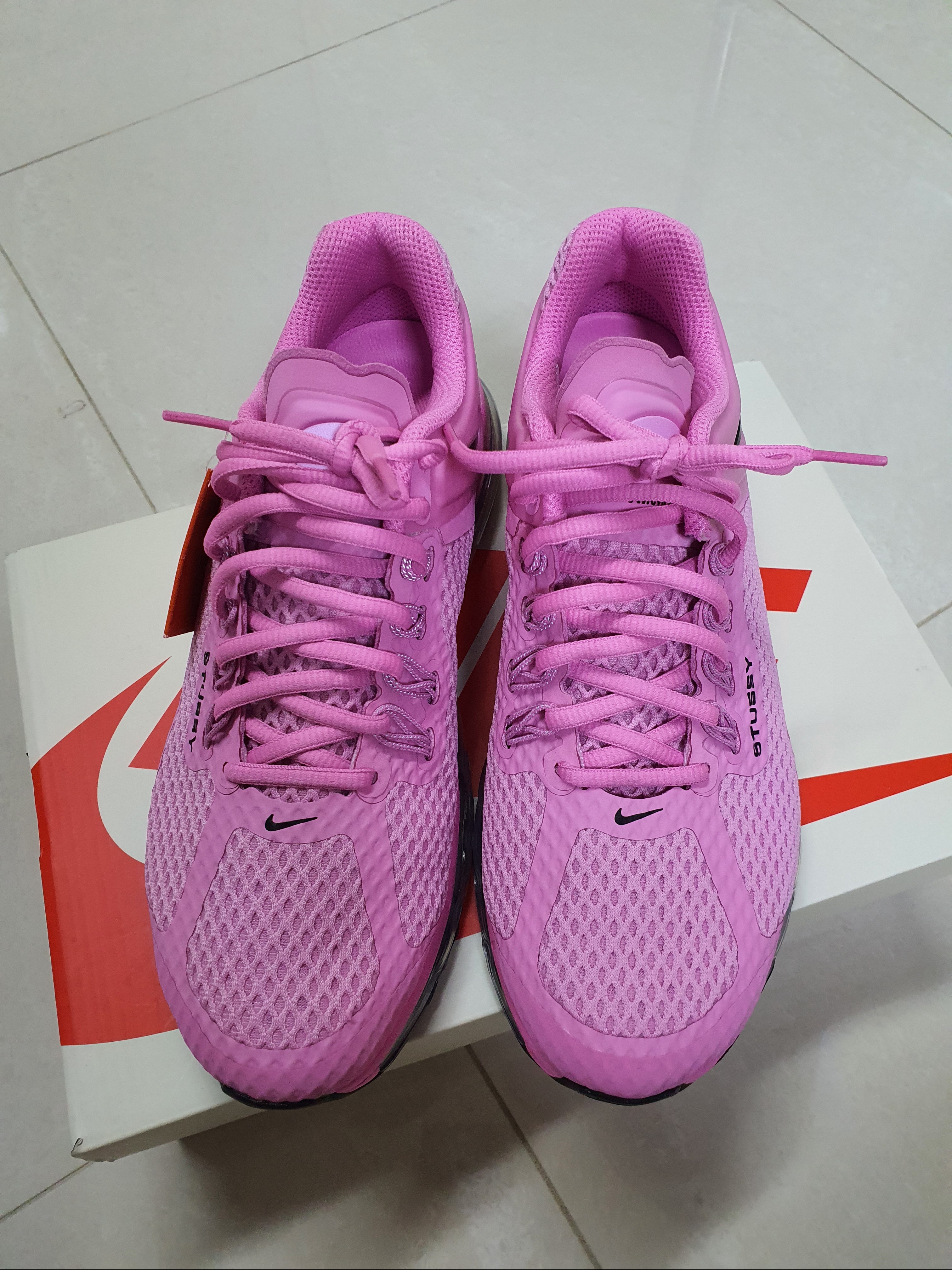 Nike x Stussy Air Max 2013 Psychic Pink 착용 스타일 - 2