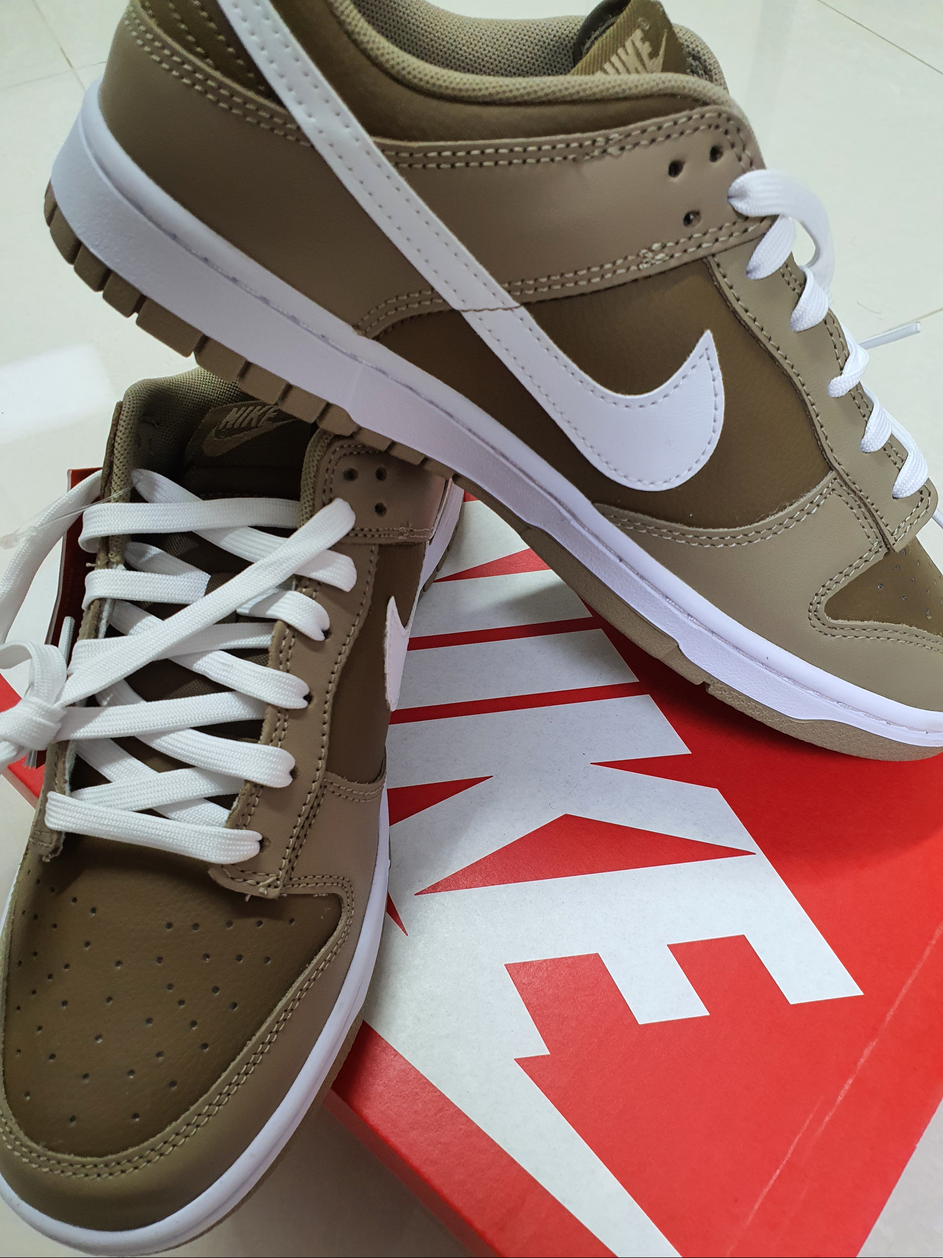 Nike Dunk Low Retro Khaki Hazel Rush 착용 스타일 - 2