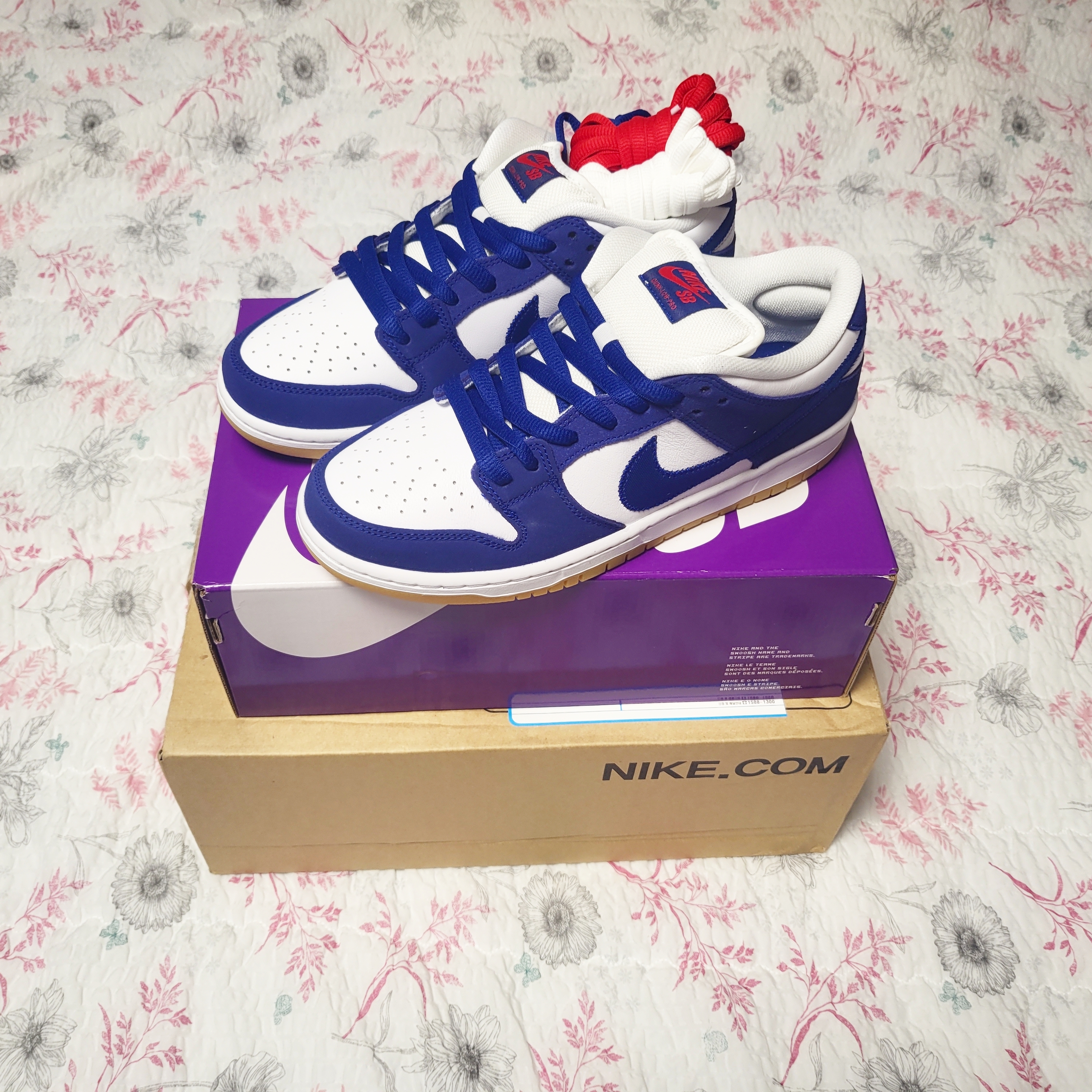 Nike SB Dunk Low Pro Premium Deep Royal Blue 착용 스타일 - 1