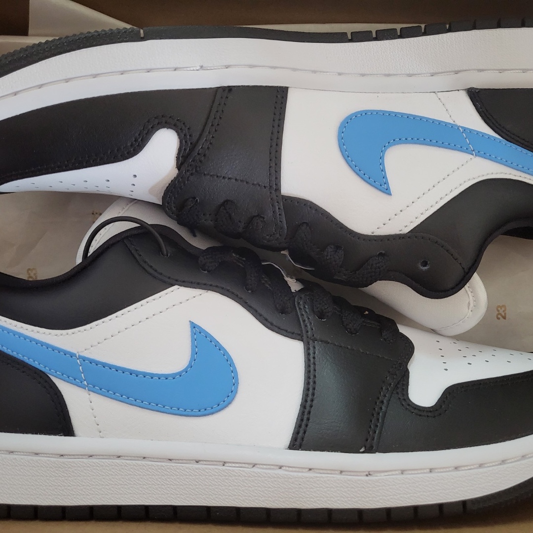 (W) Jordan 1 Low Black University Blue 착용 스타일