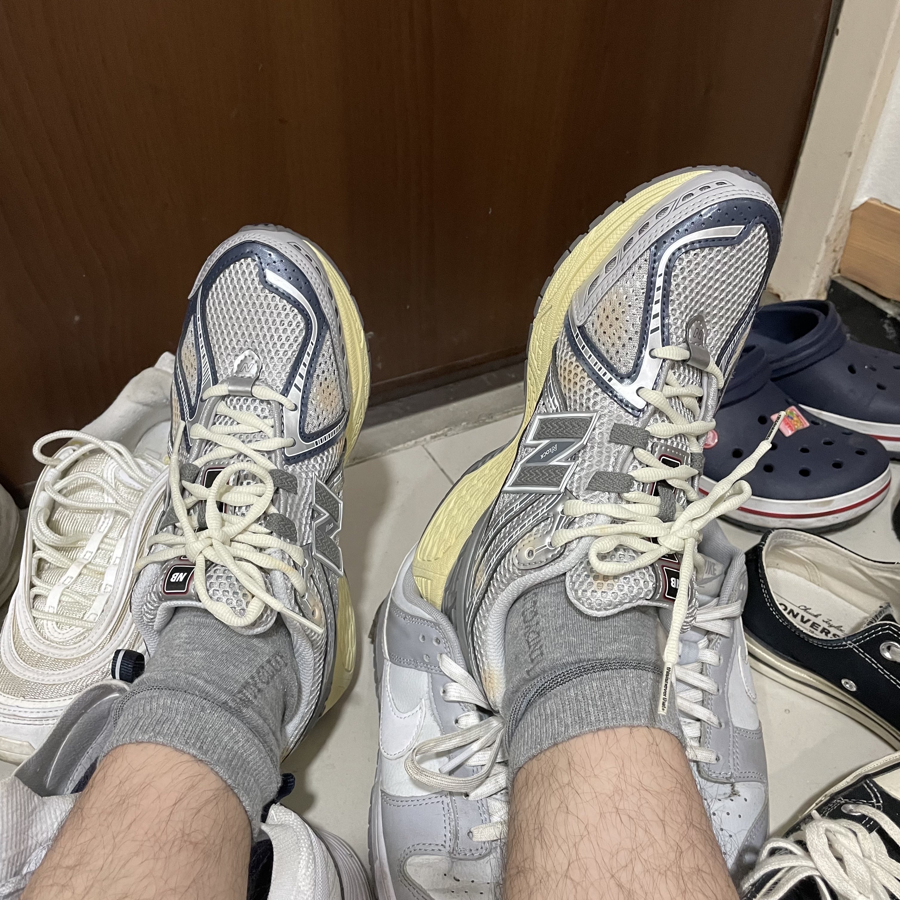 New Balance x Thisisneverthat 1906R 2022 Downtown Run 착용 스타일 - 2