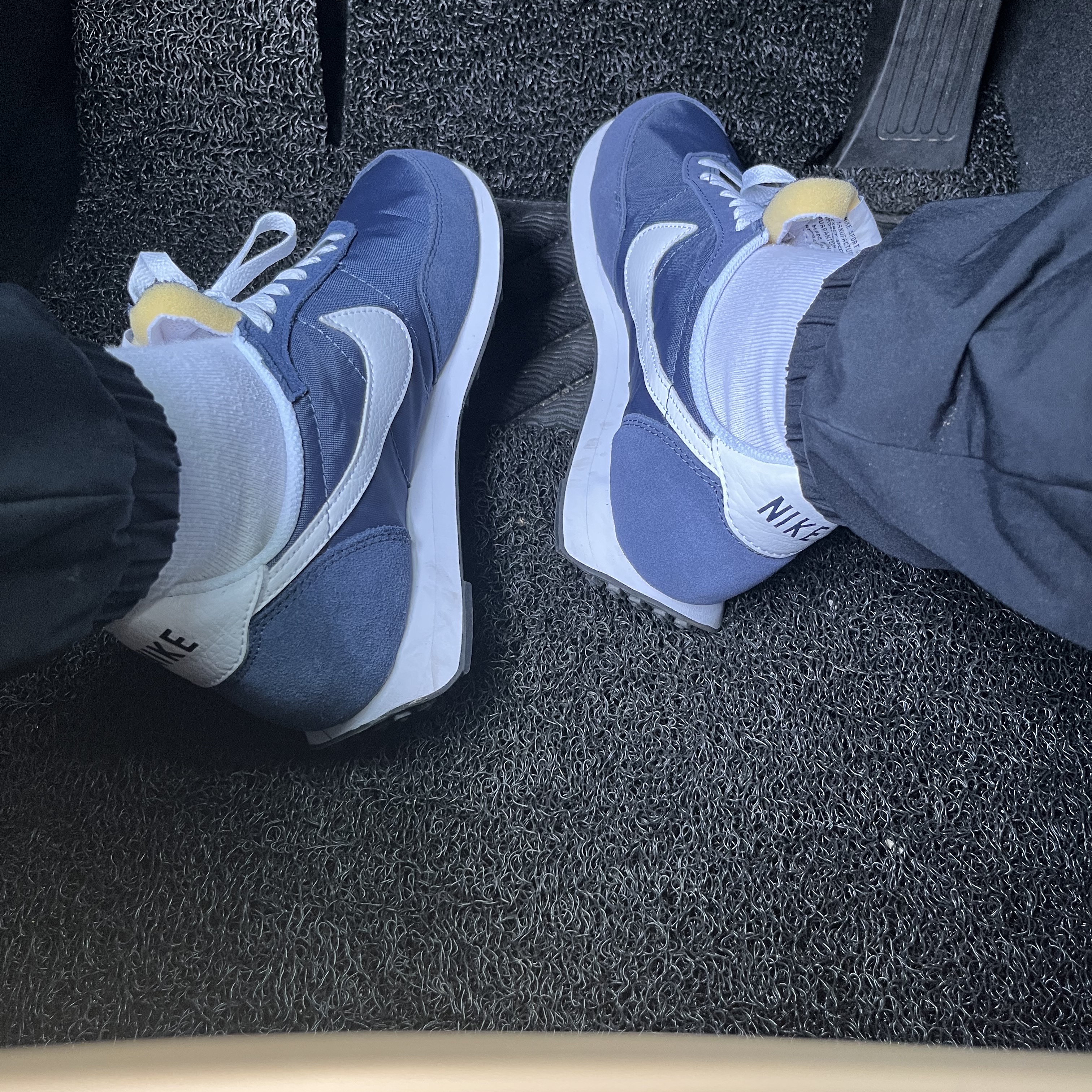 Nike Waffle Trainer 2 Thunder Blue 착용 스타일