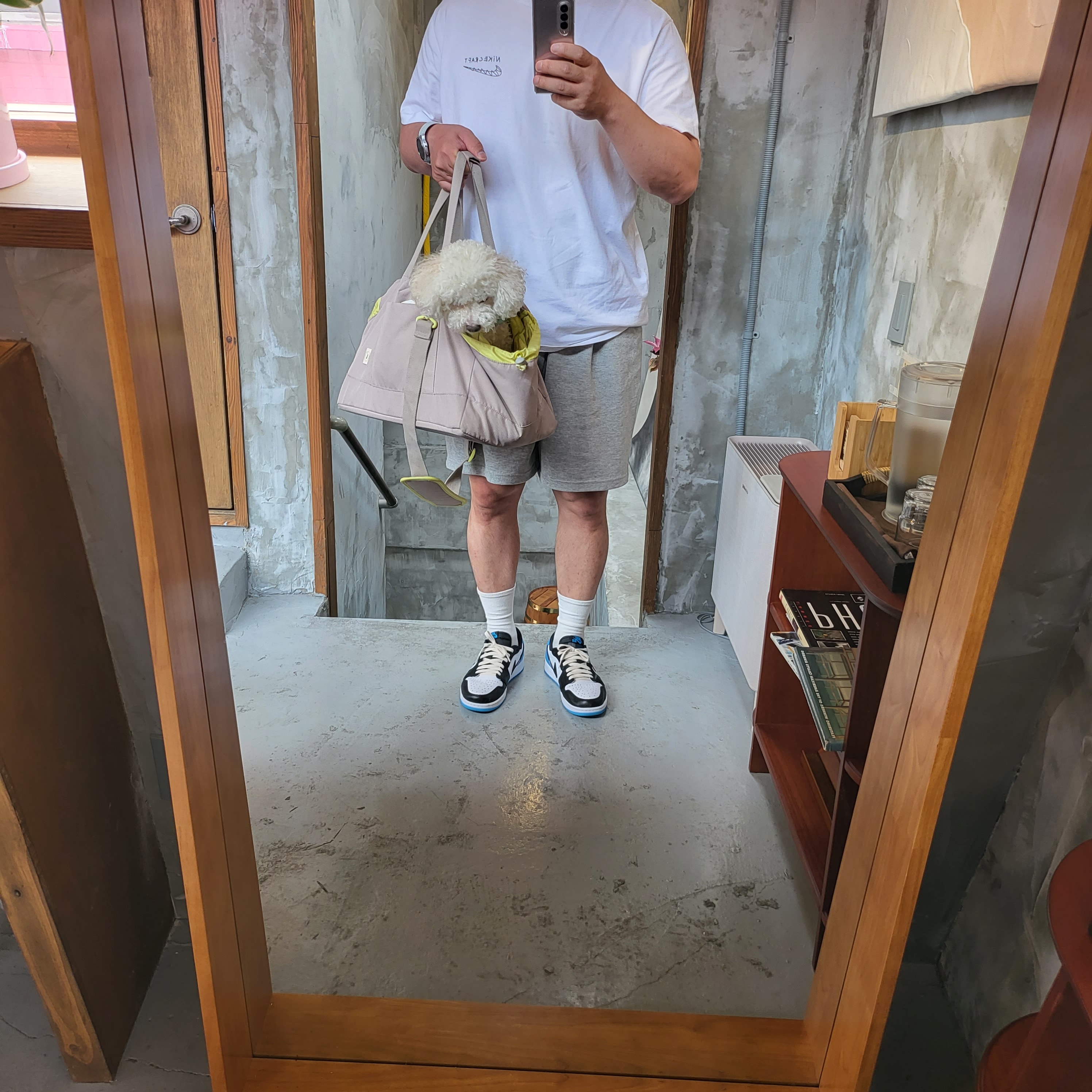 Jordan 1 Retro Low OG Black and Dark Powder Blue, Nike x Tom Sachs Nikecraft Studio T-Shirt White 착용 스타일 - 1
