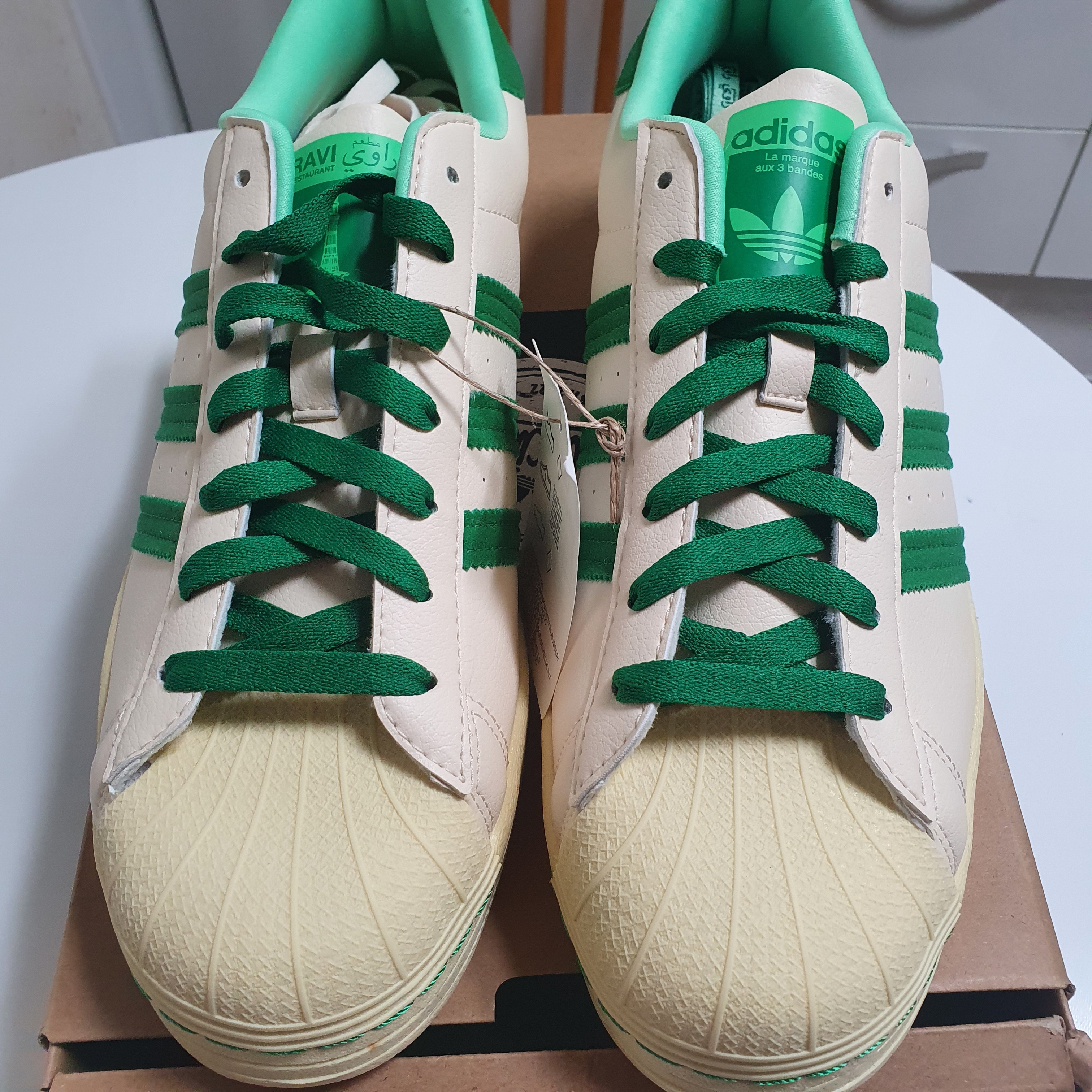 Adidas x Ravi Superstar Ecru Tint Green 착용 스타일 - 4
