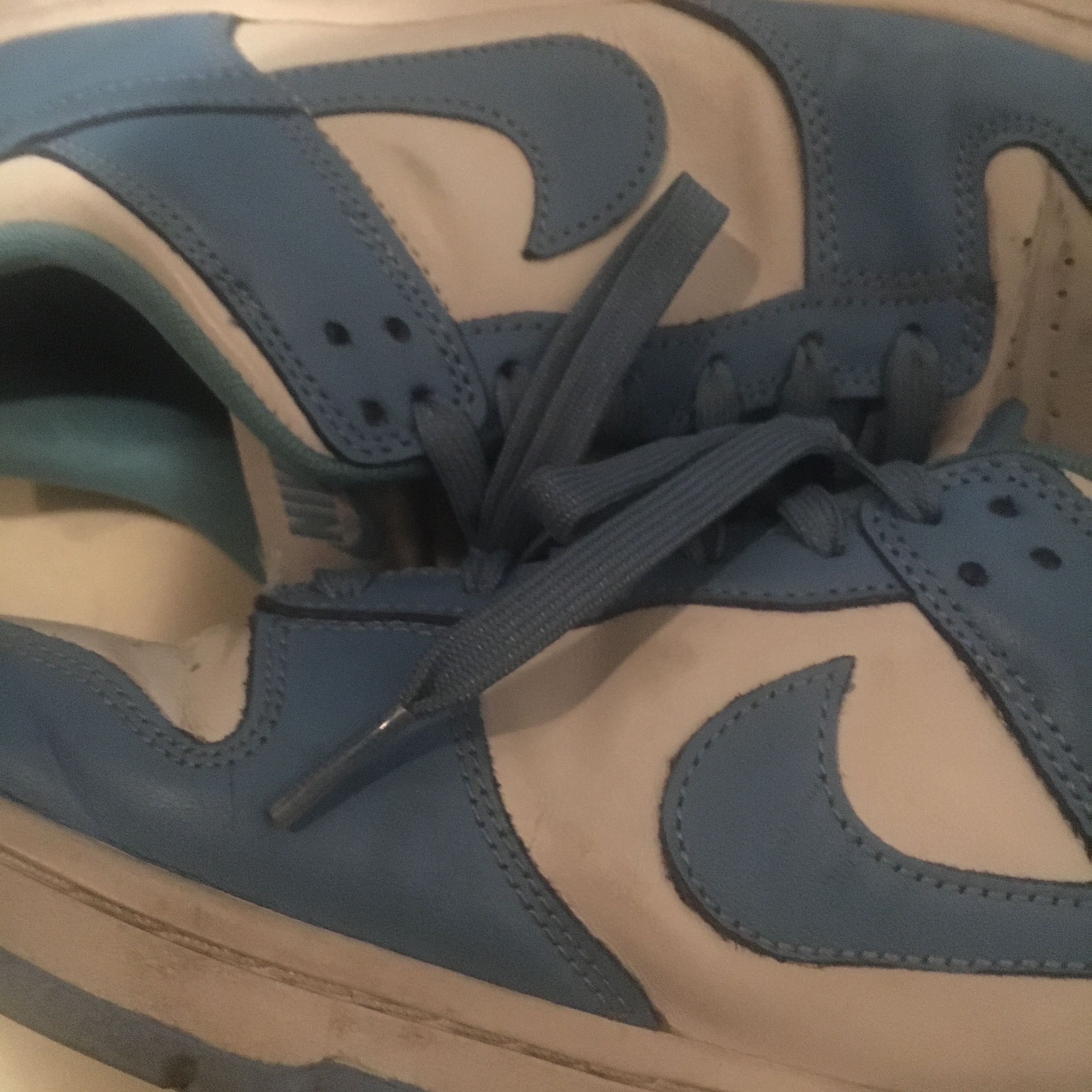 Nike Dunk Low Retro University Blue 착용 스타일 - 2