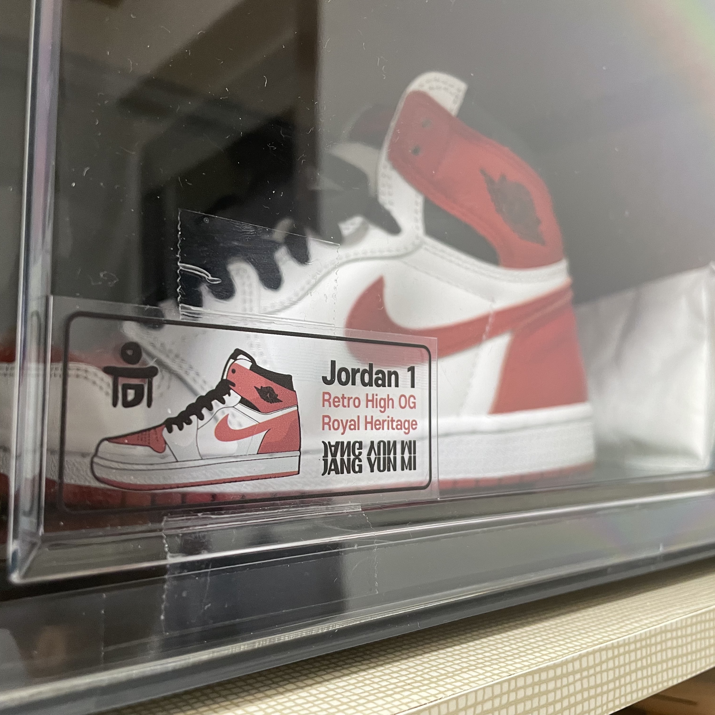 Jordan 1 Retro High OG Heritage, Nike x Billie Eilish Air Force 1 High '07 SP Mushroom 착용 스타일 - 4