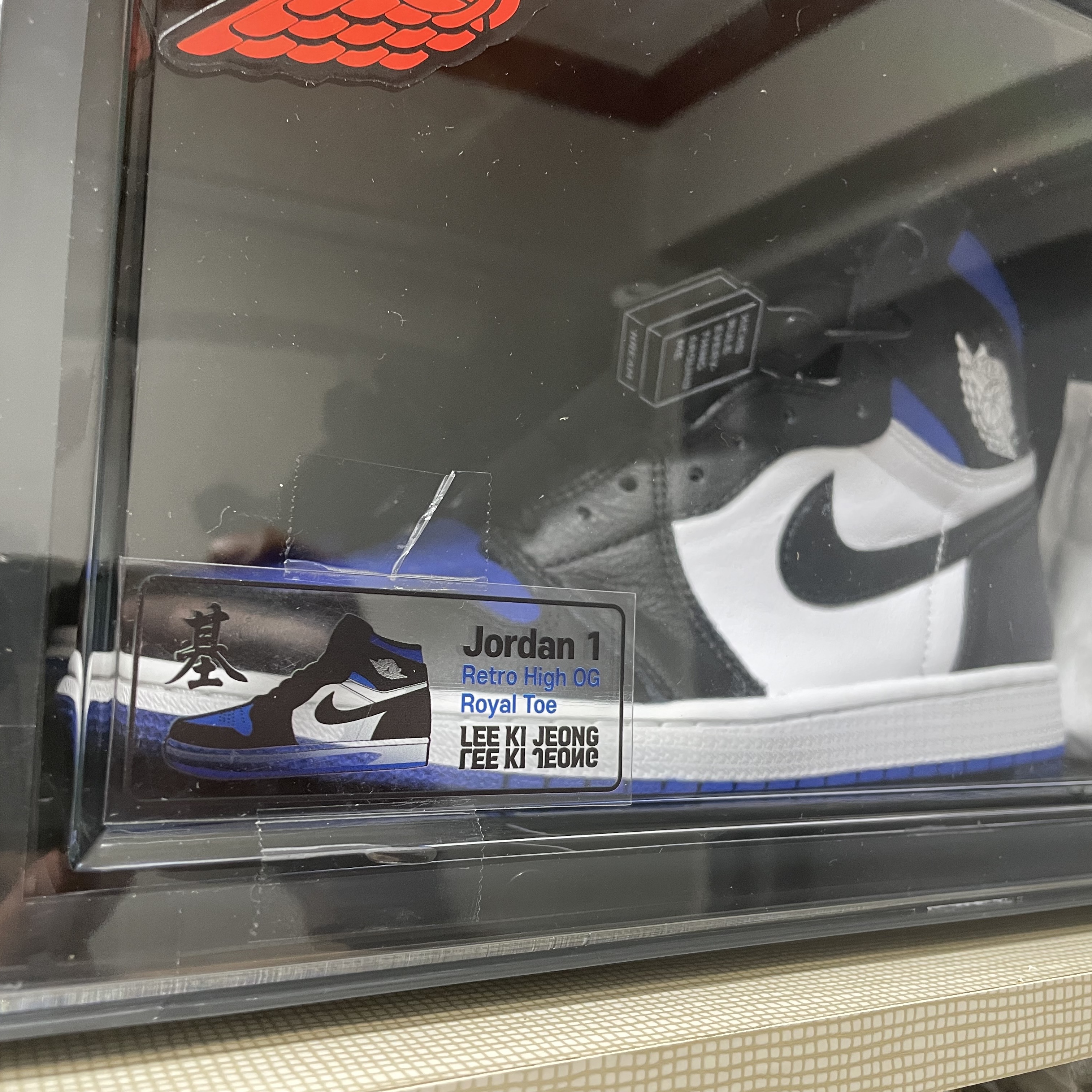 Jordan 1 Retro High OG Heritage, Nike x Billie Eilish Air Force 1 High '07 SP Mushroom 착용 스타일 - 3